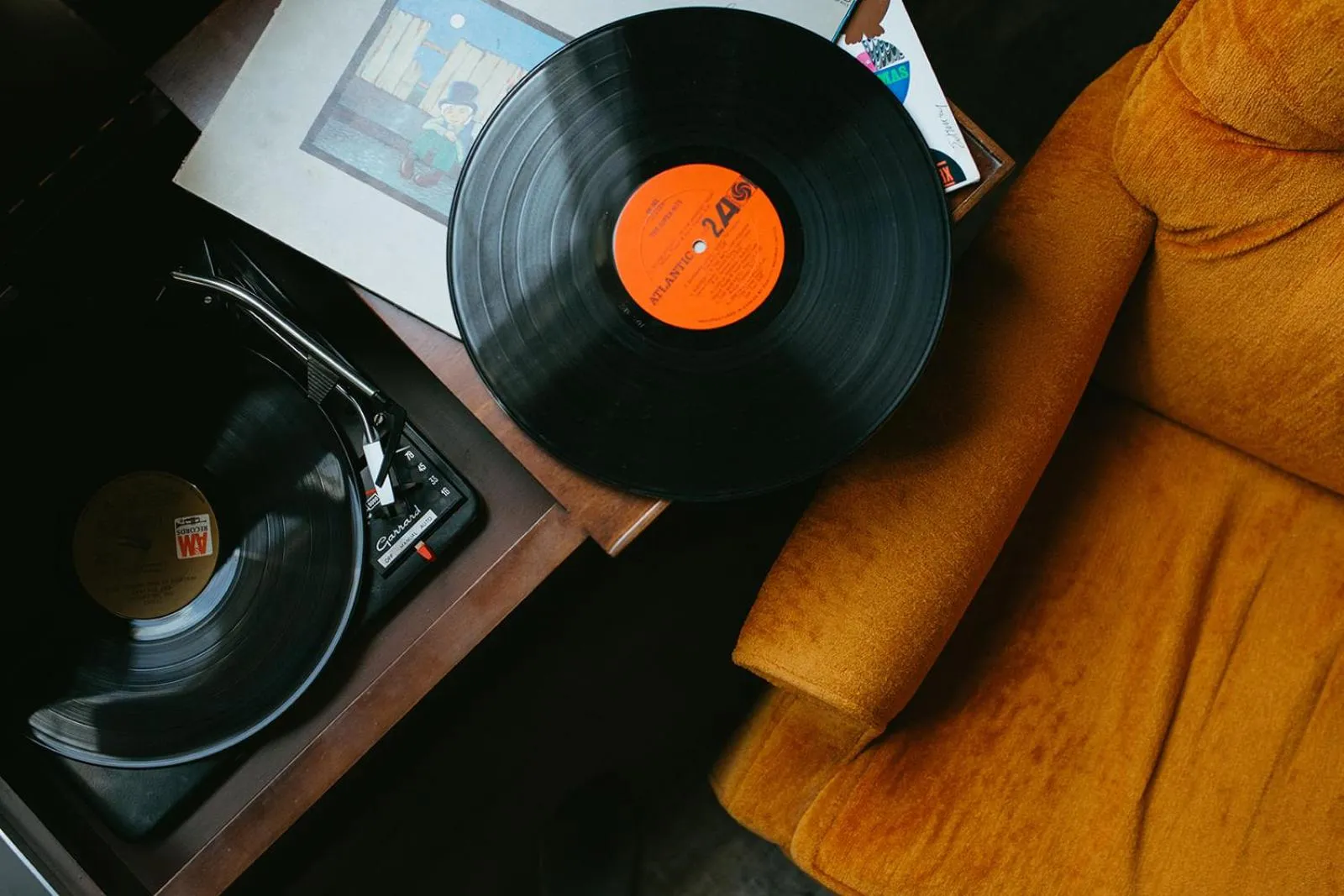 Communal lounge/ TV room in Creekside Villa