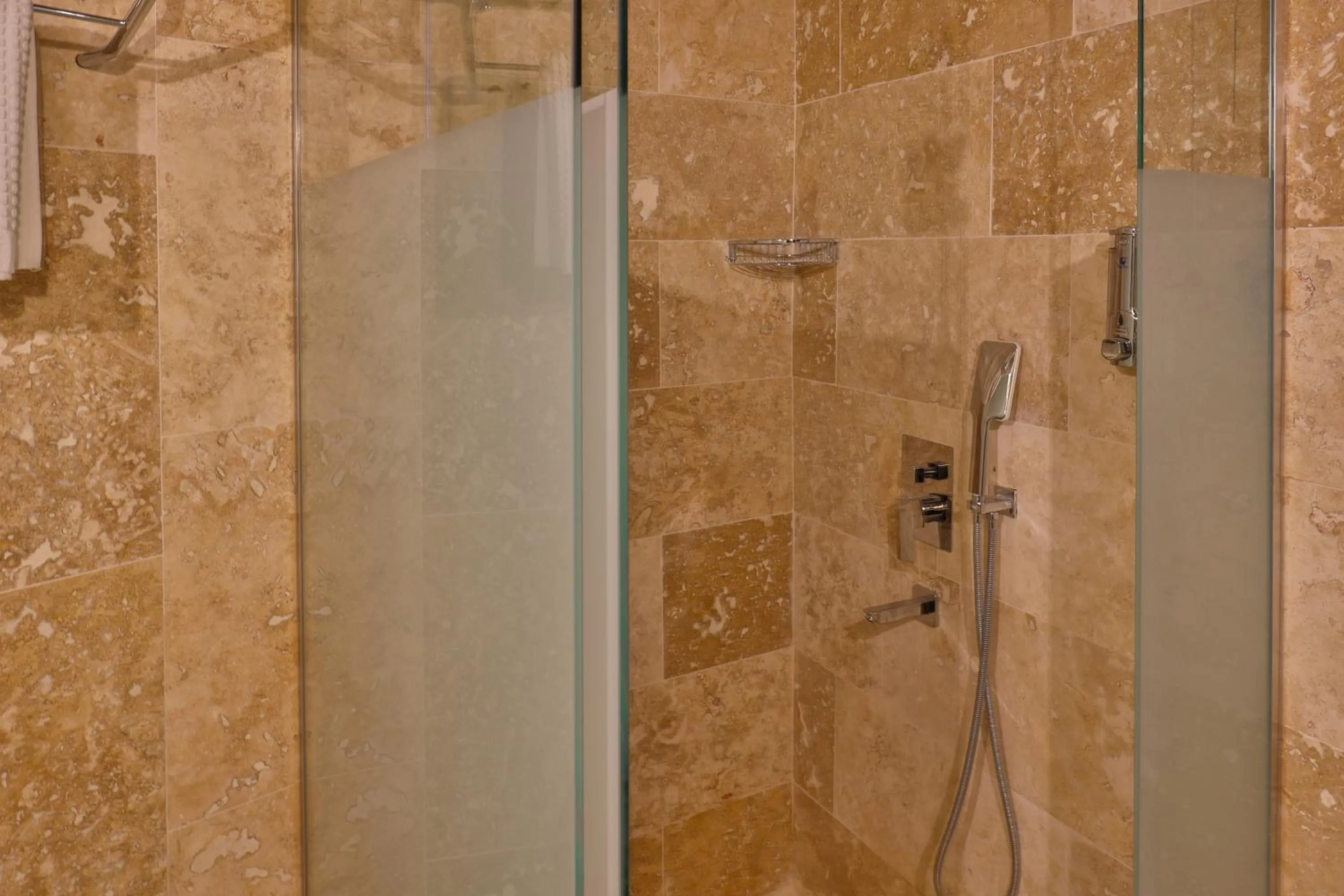 Shower in Arcus Cappadocia