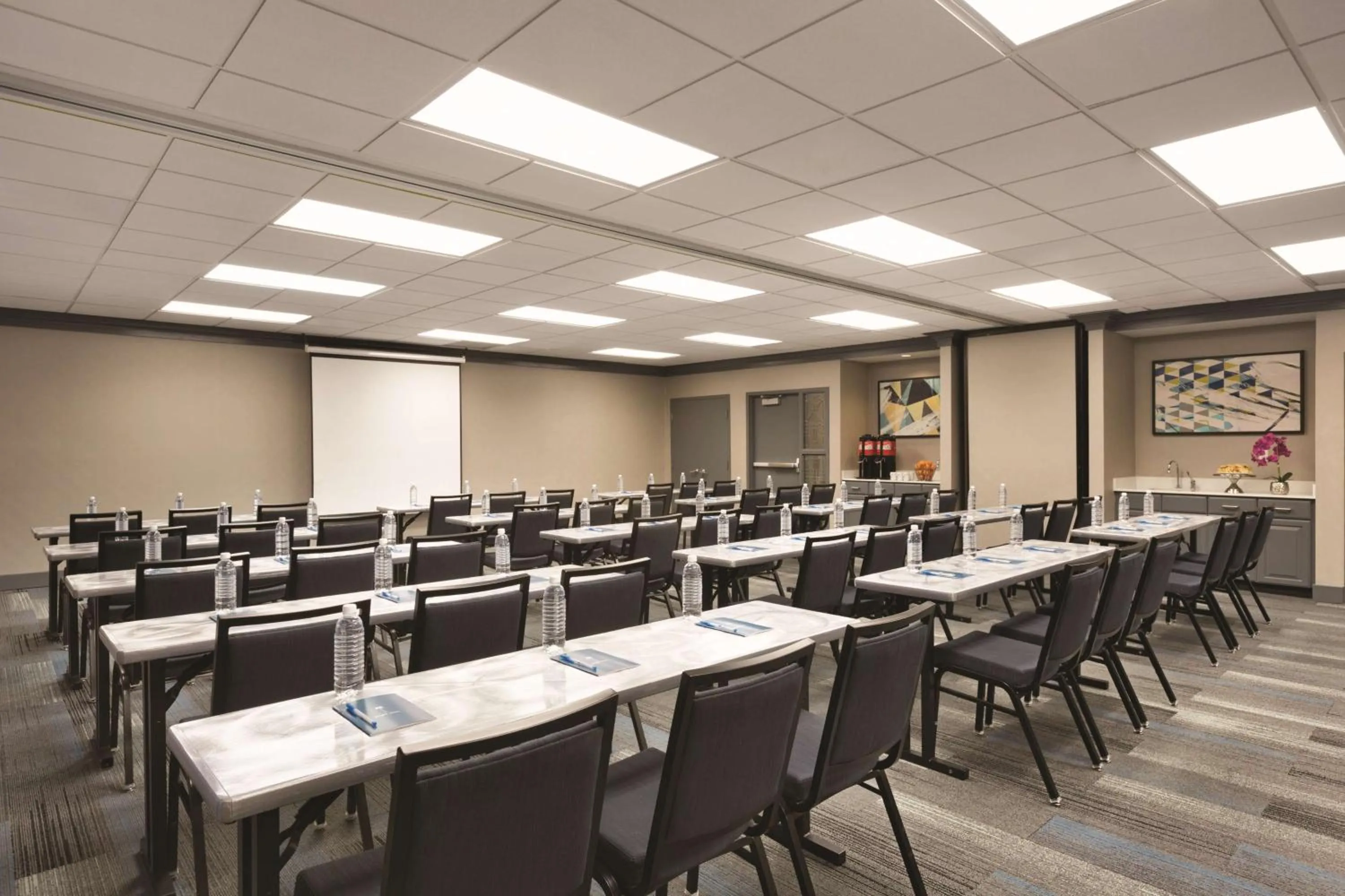 Meeting/conference room in Hyatt House Miami Airport