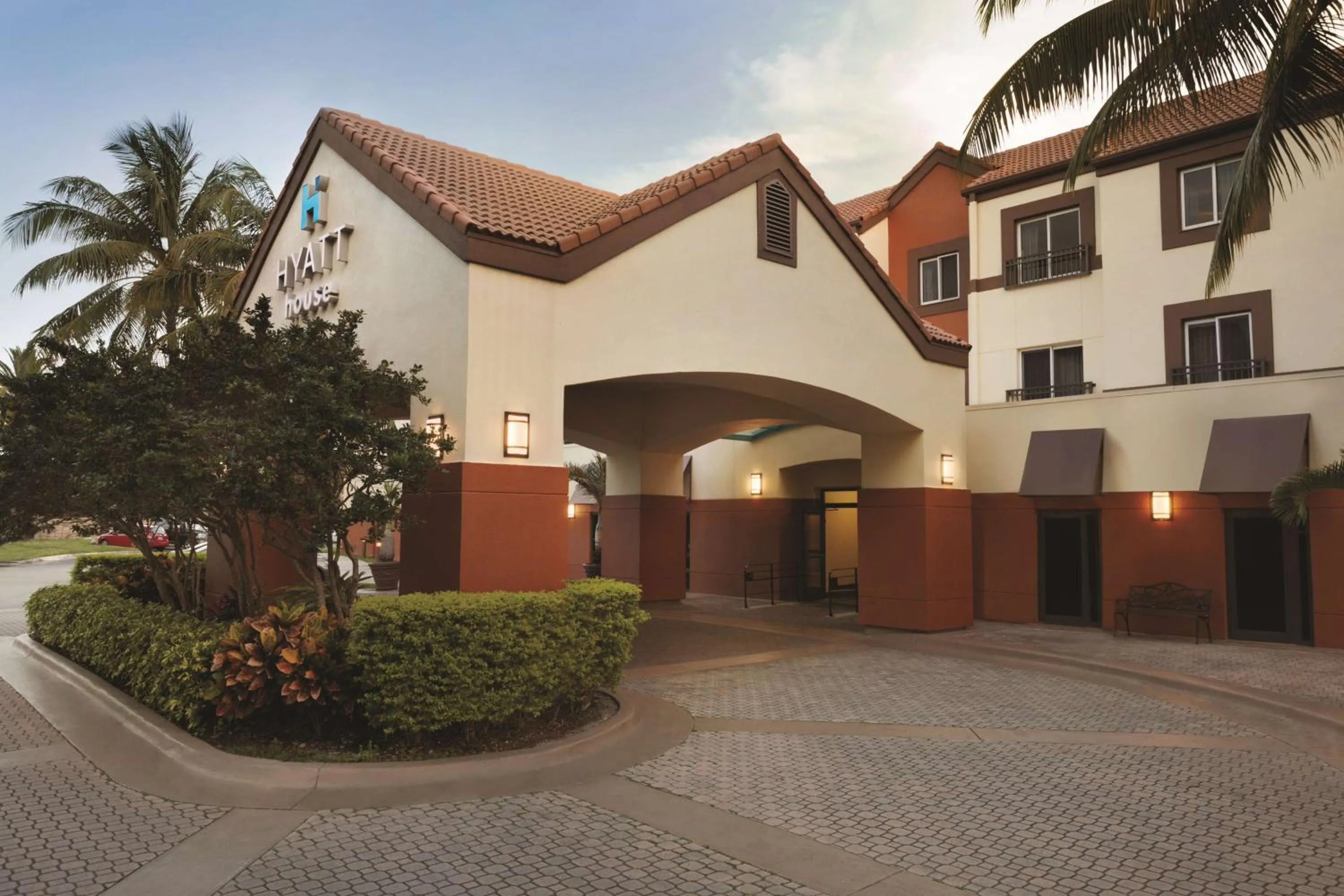 Property building in Hyatt House Miami Airport