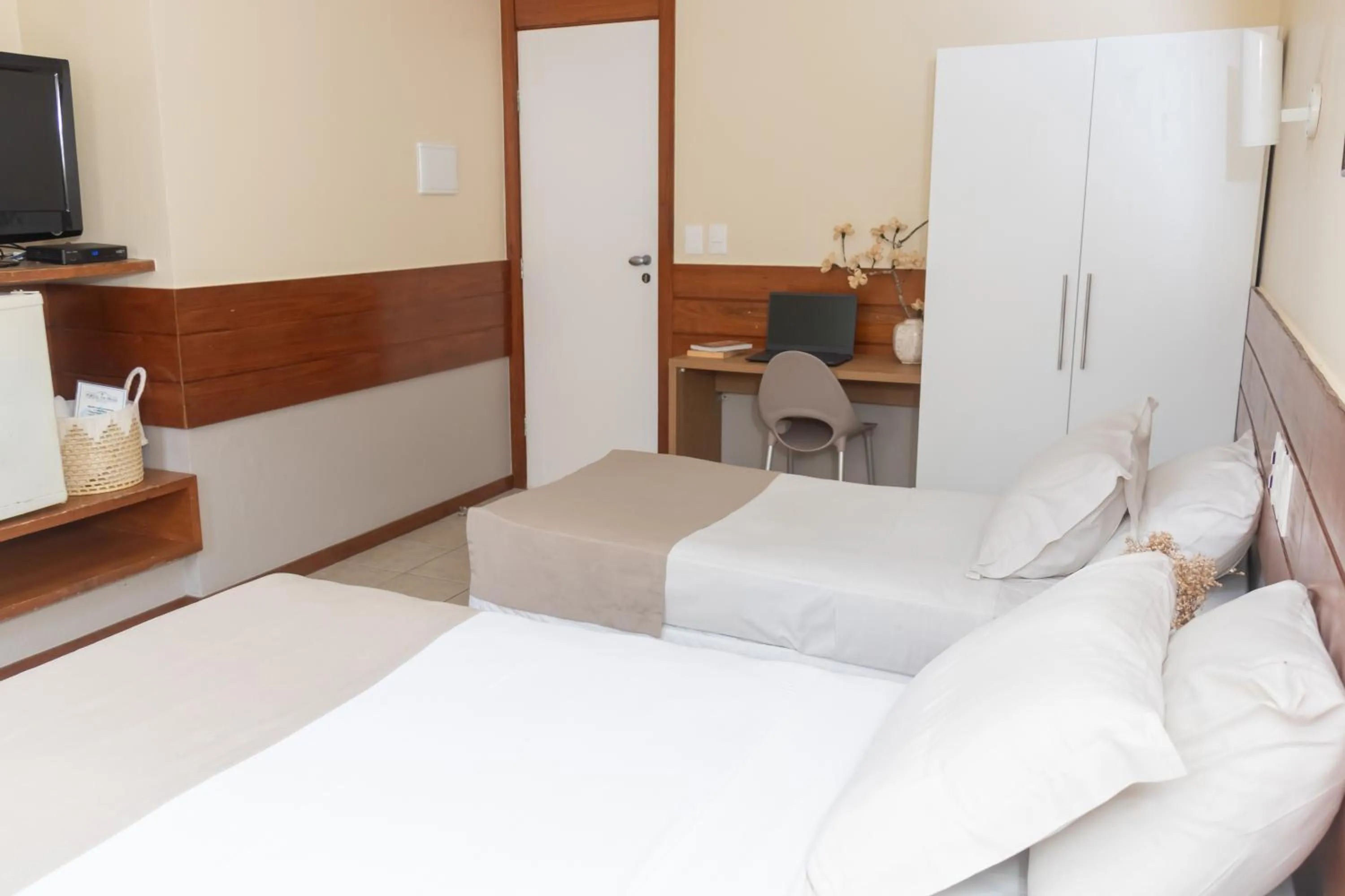 Bedroom, Bed in Portal Da Praia Hotel