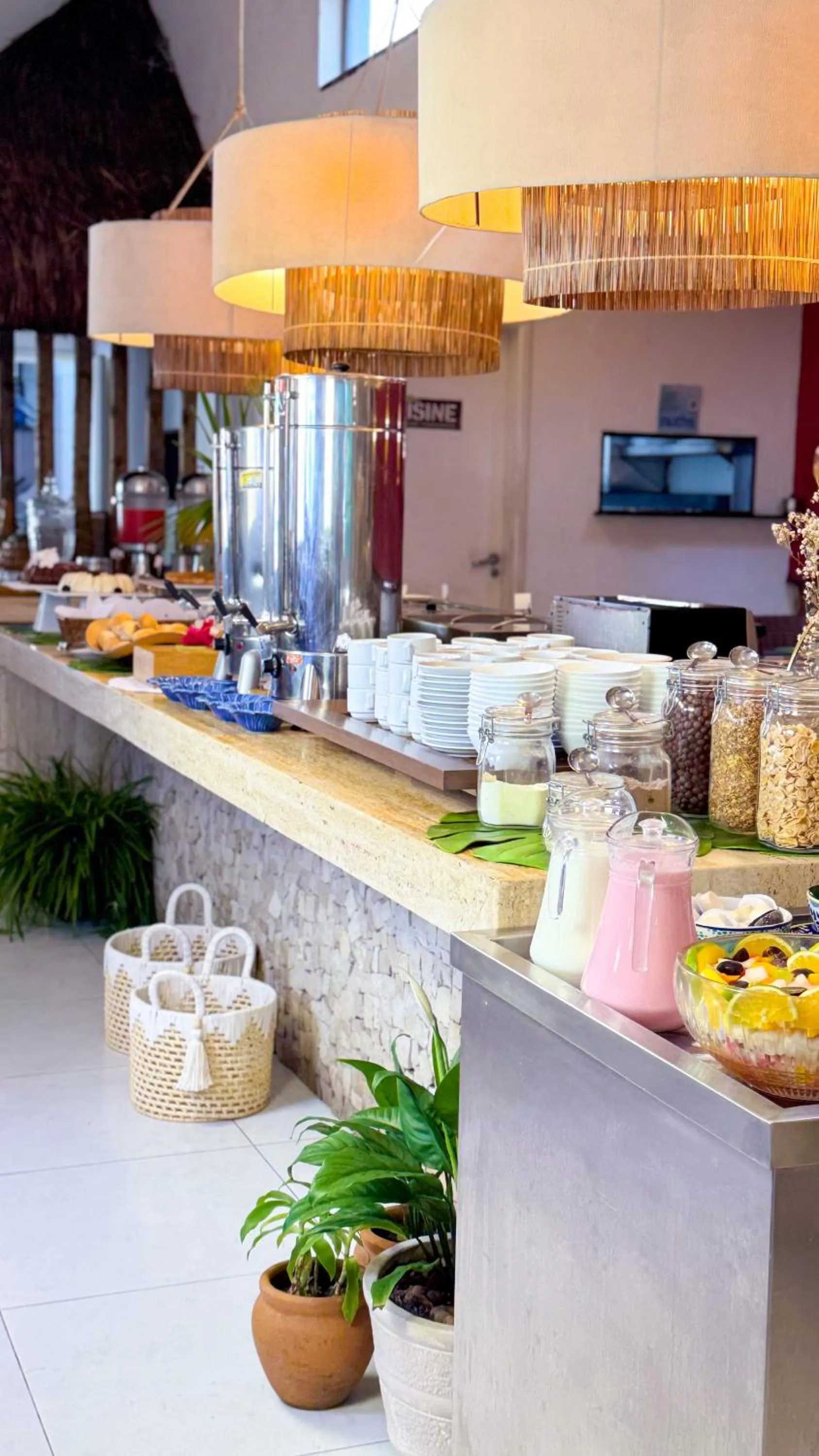 Breakfast in Portal Da Praia Hotel