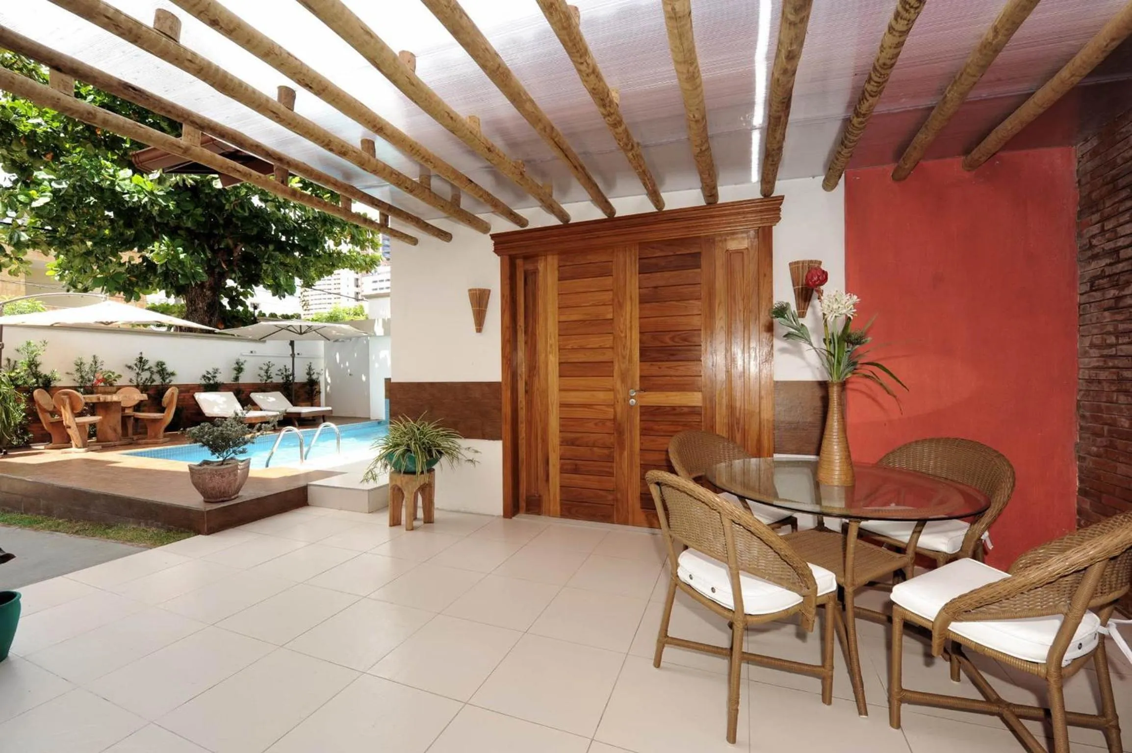 Restaurant/places to eat in Portal Da Praia Hotel