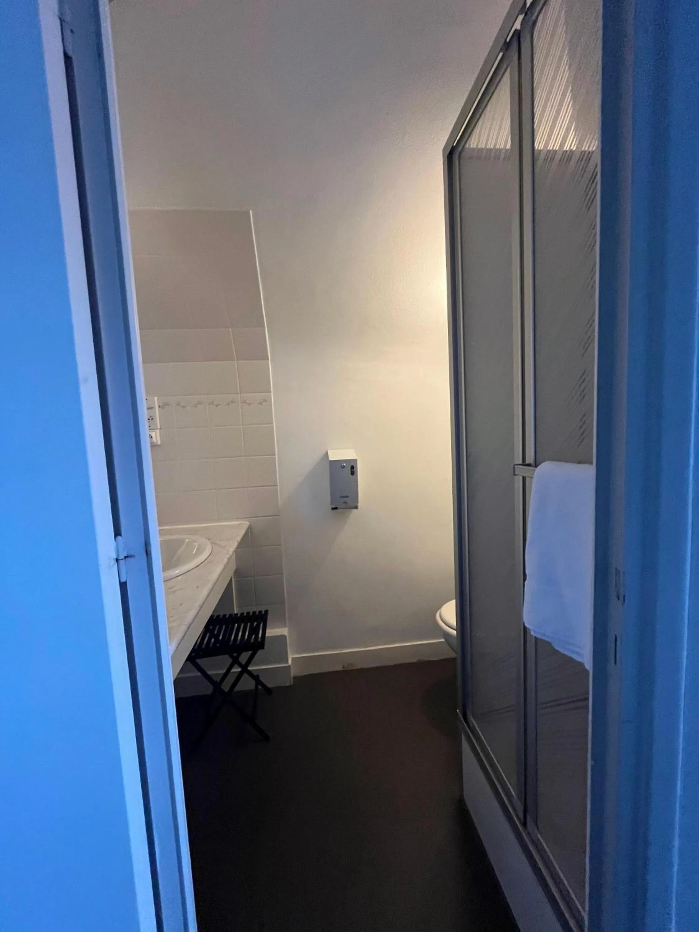 Bathroom in Hôtel Le Phare