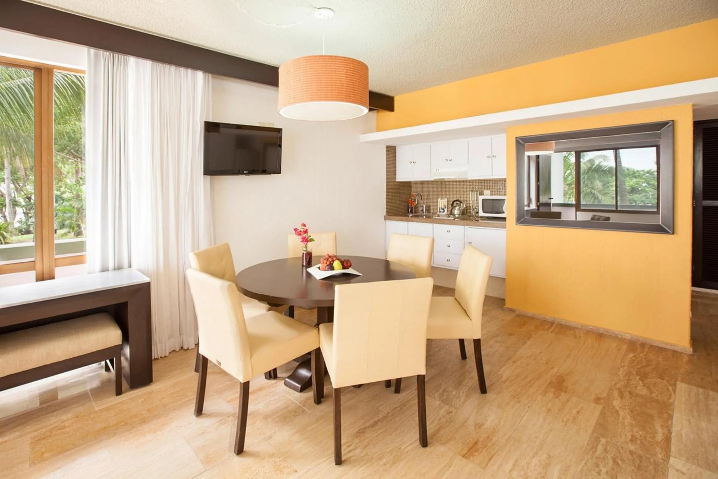 Kitchen or kitchenette in El Cid Granada Hotel & Country Club