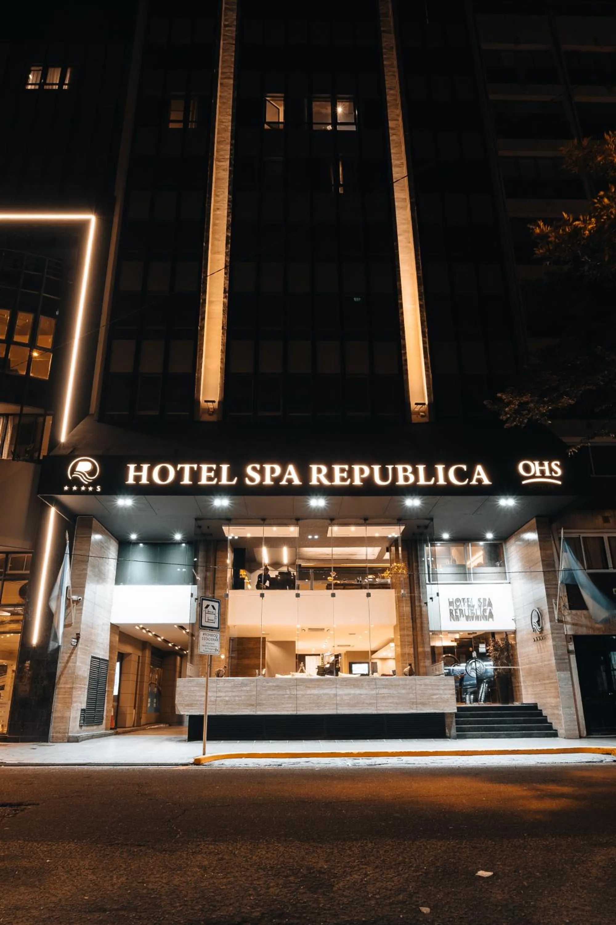 Property building in Hotel Spa Republica