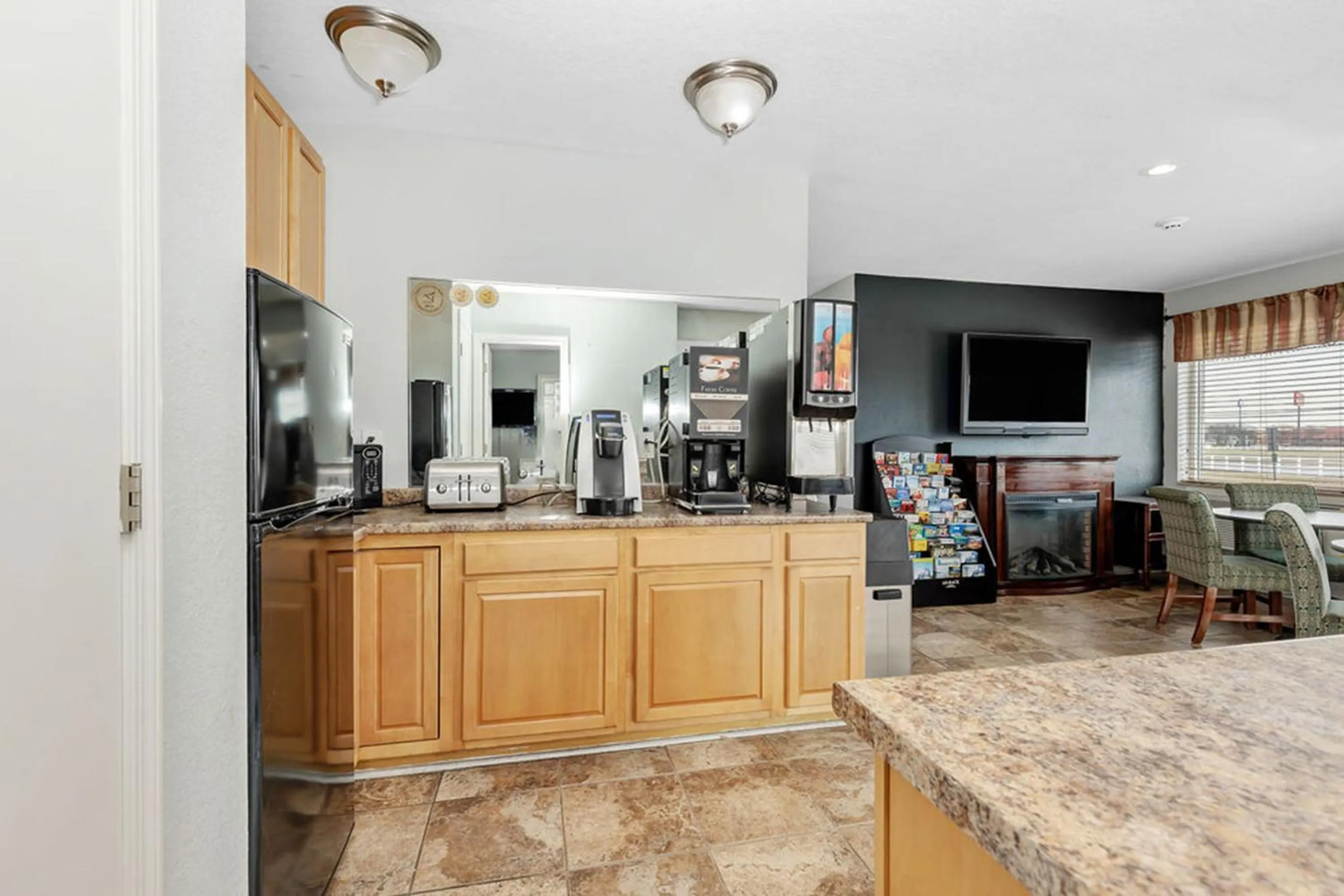 Lobby or reception in Grove City Travel Inn South Columbus