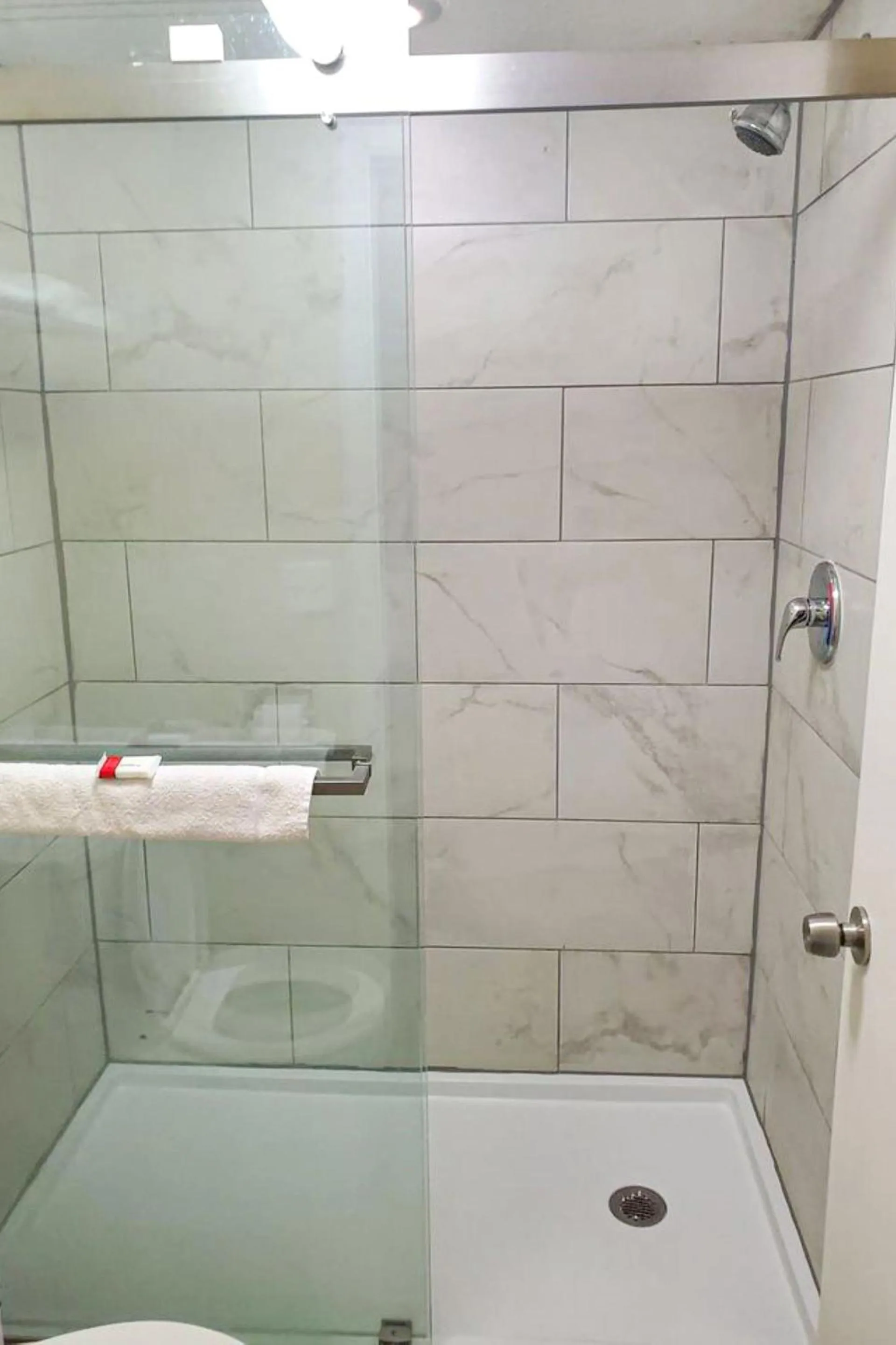 Bathroom in Grove City Travel Inn South Columbus