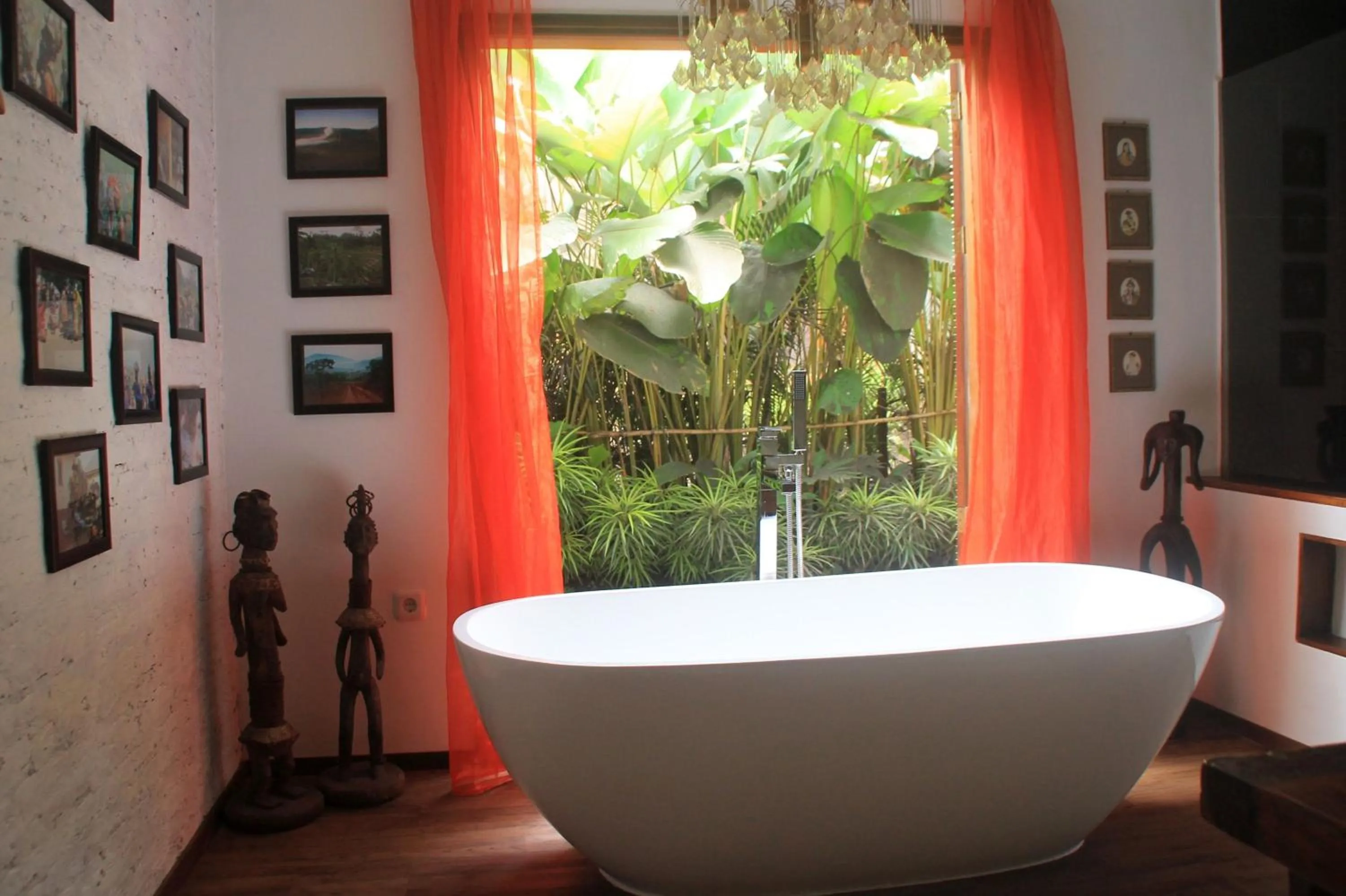 Hot Tub in Joglo Exotico