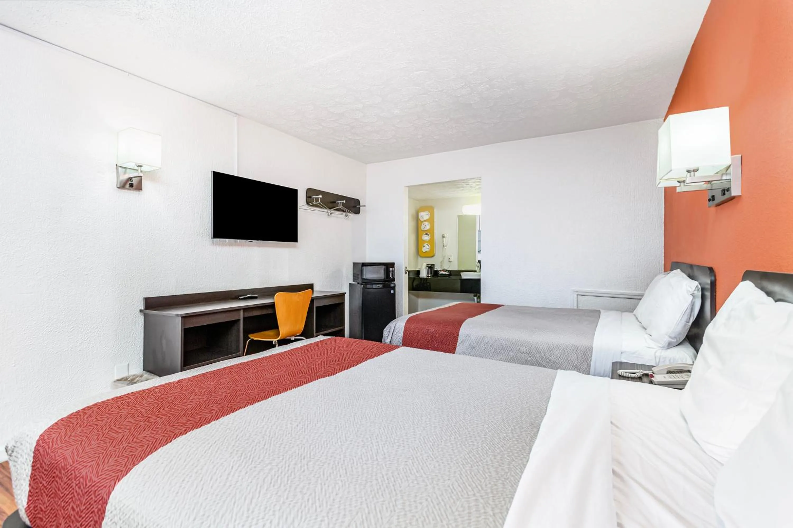 Bedroom, Bed in Relax Inn by OYO Columbus OH I 70