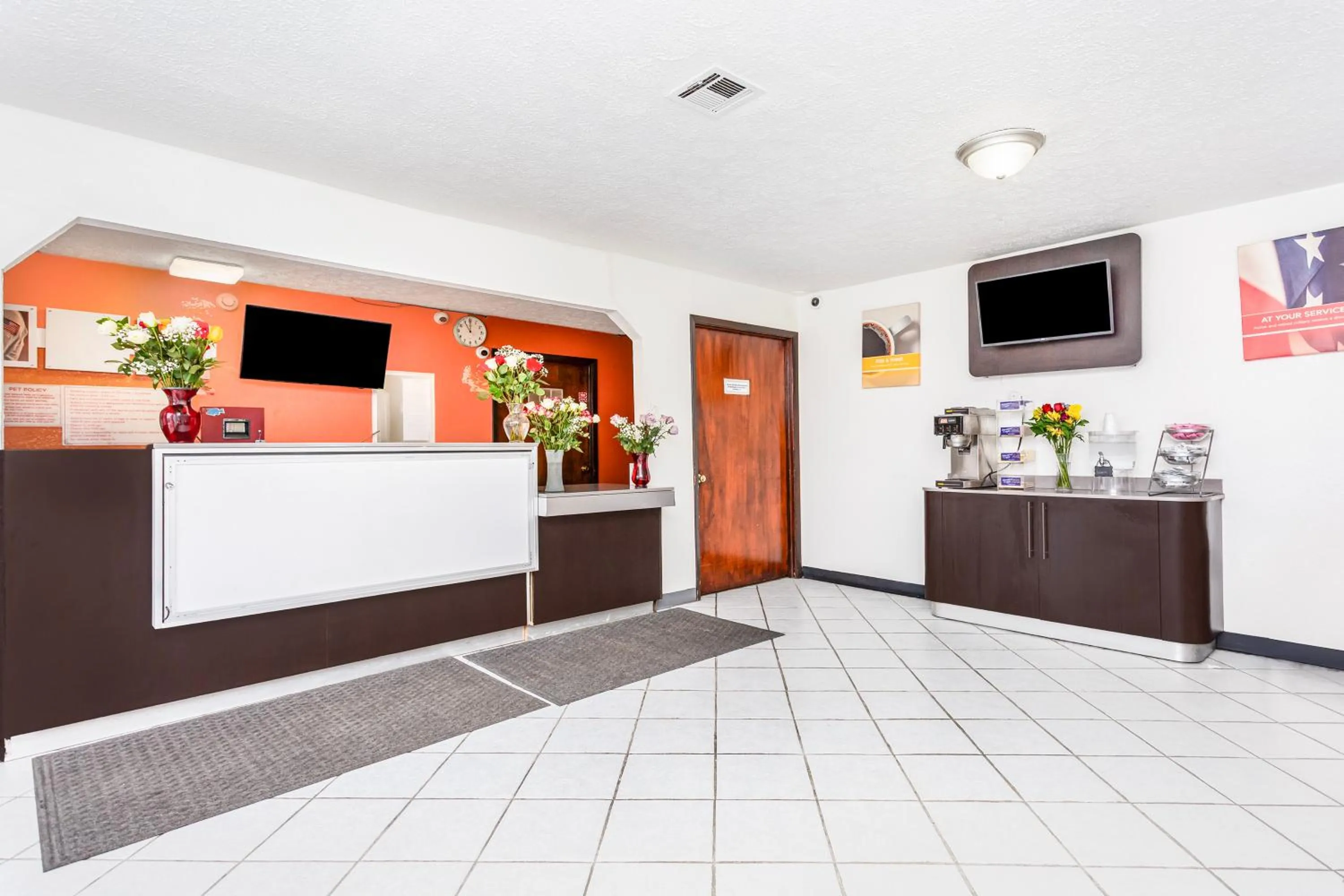 Lobby or reception in Relax Inn by OYO Columbus OH I 70