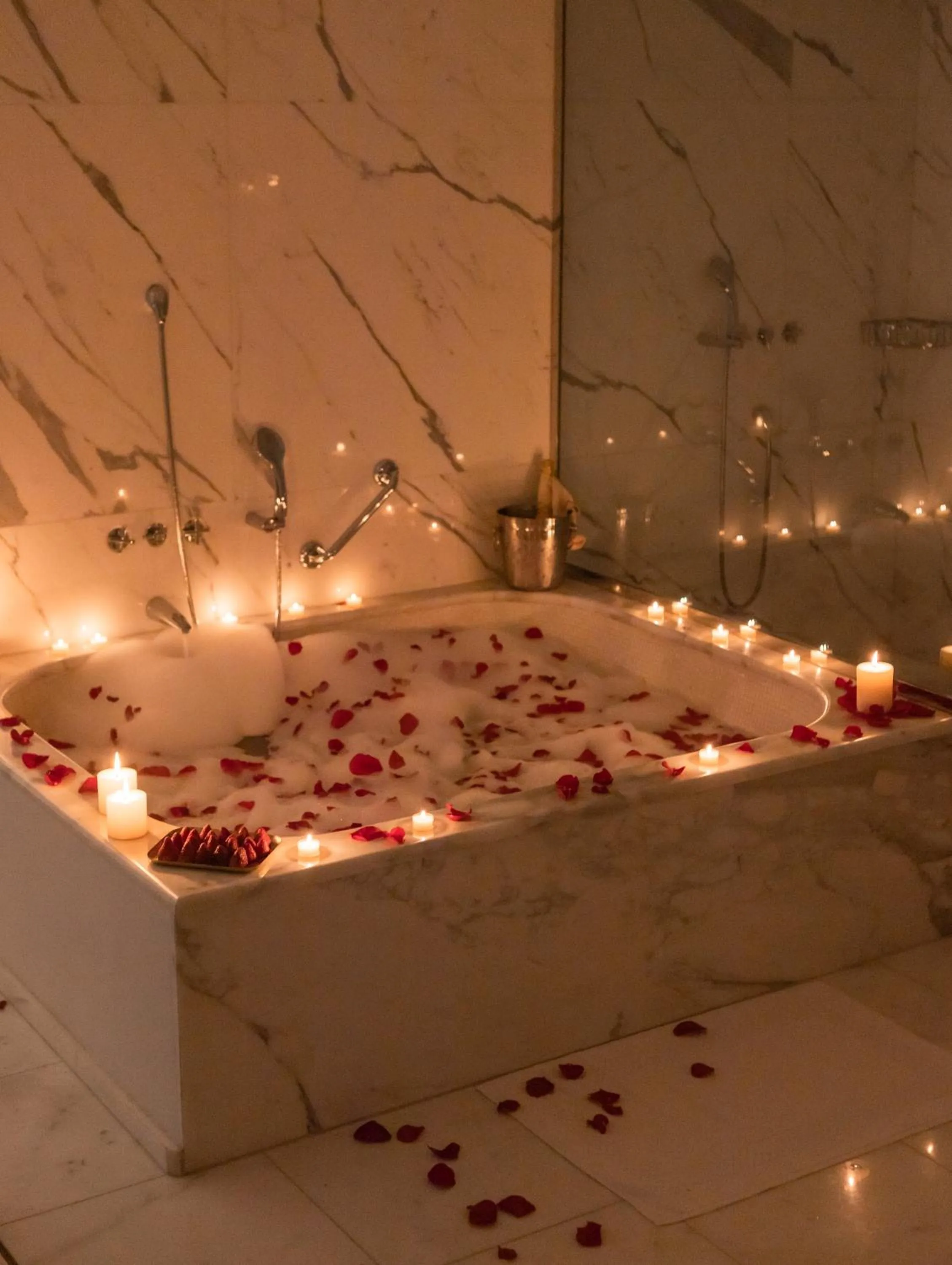 Bath in Boscolo Nice Hotel & Spa