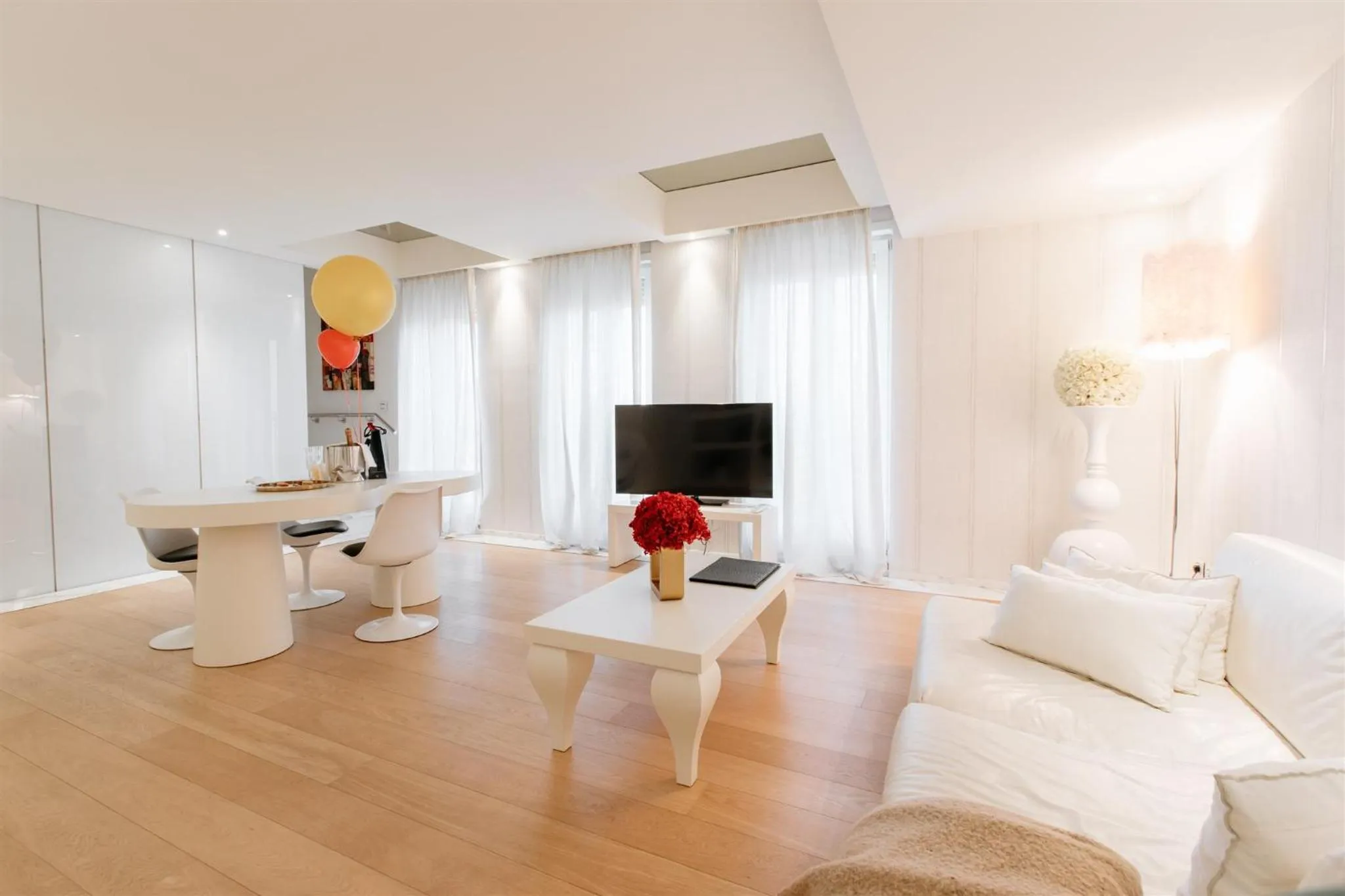 TV and multimedia in Boscolo Nice Hotel & Spa