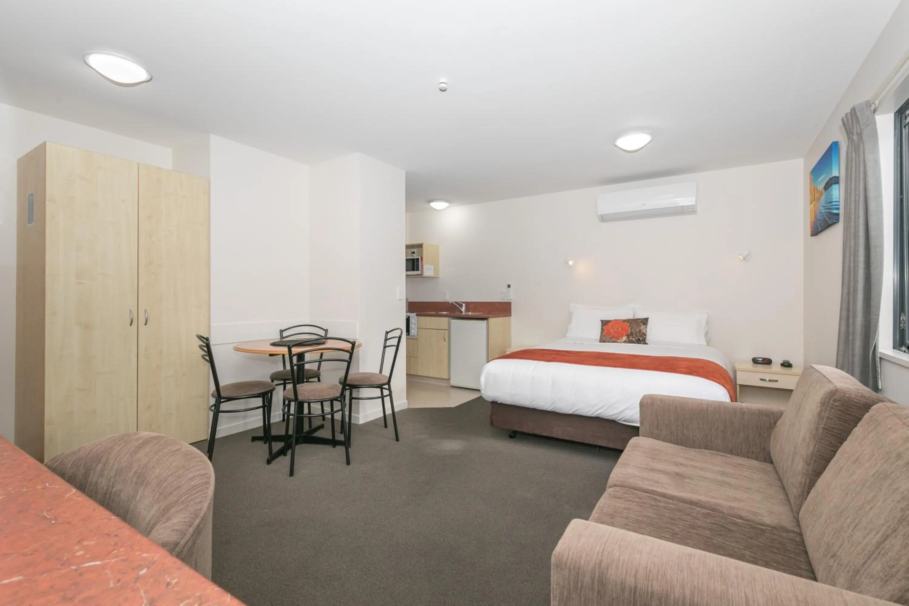 Photo of the whole room, Bed in Bella Vista Motel Lake Wanaka