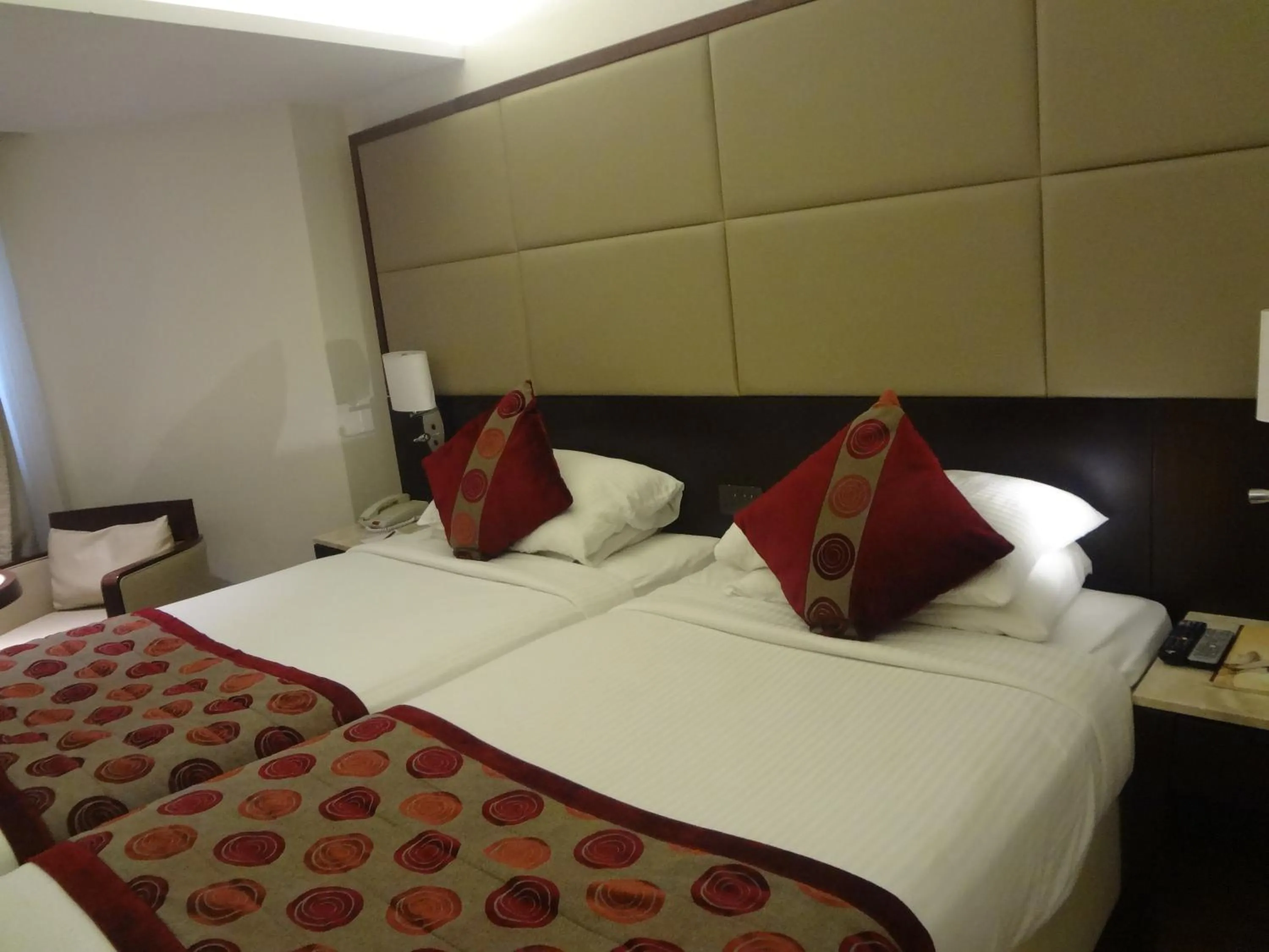 Photo of the whole room, Bed in Ramee Guestline Hotel Juhu