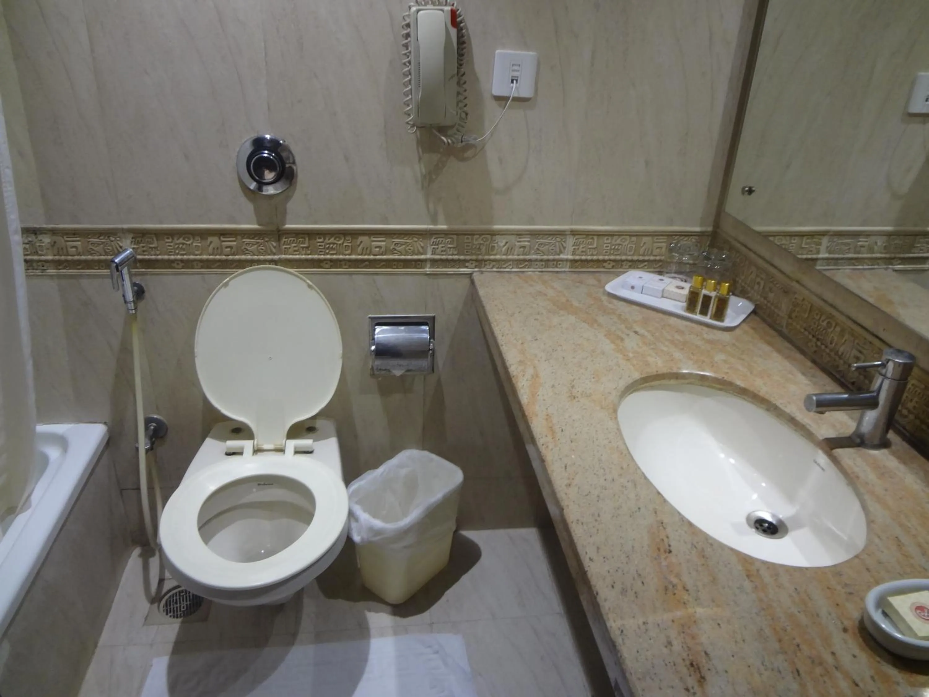 Bathroom in Ramee Guestline Hotel Juhu
