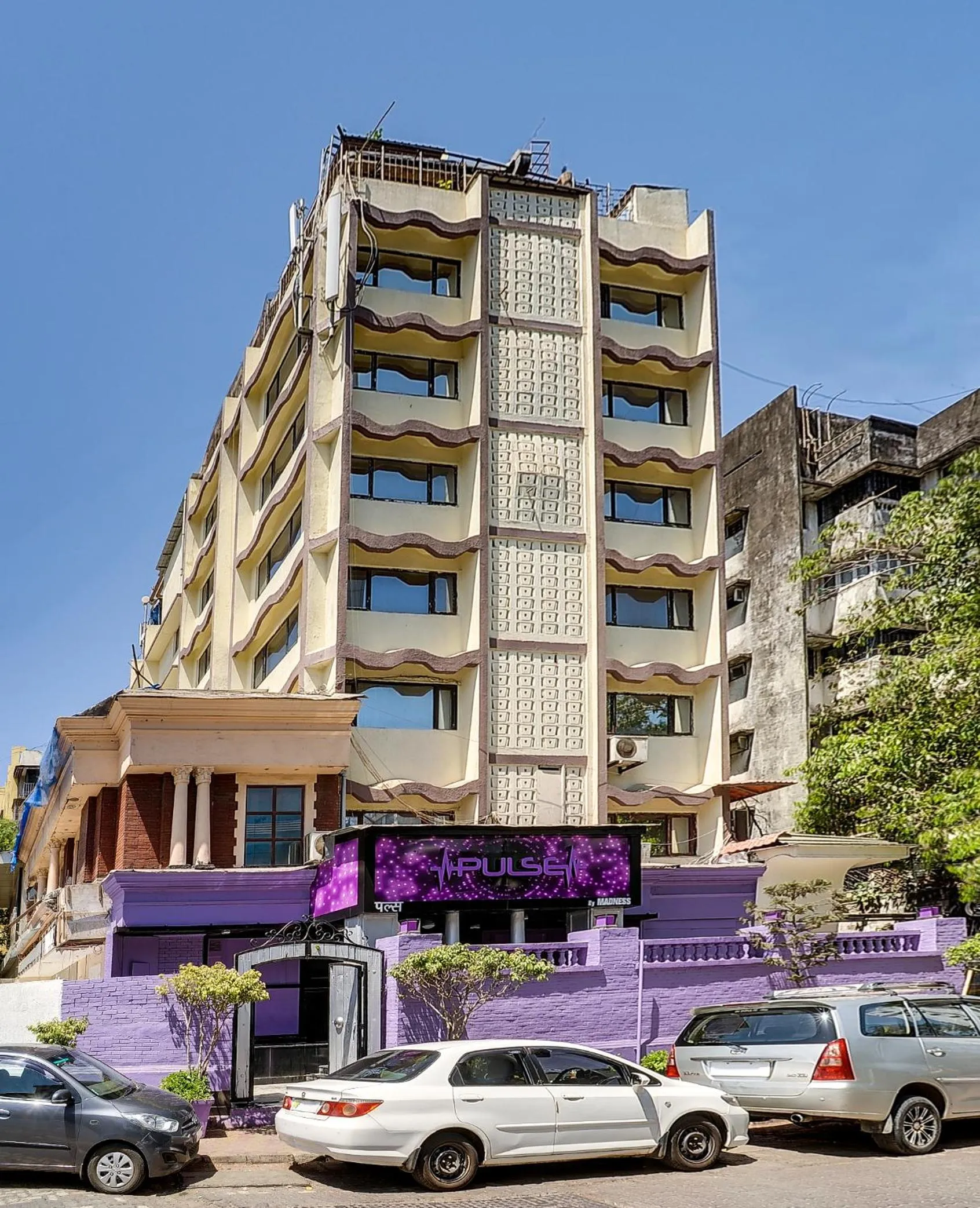 Property building in Ramee Guestline Hotel Khar