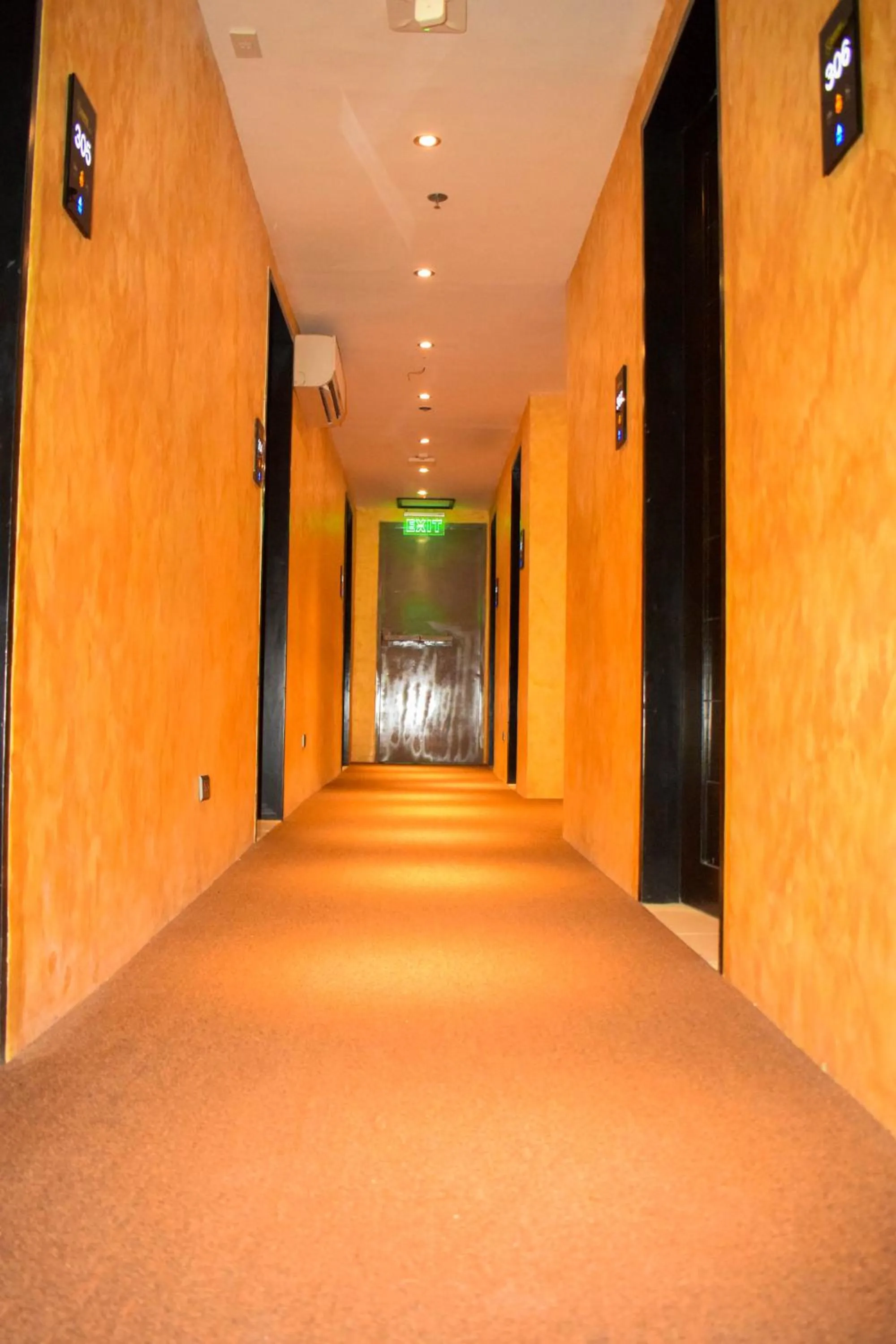 Property building in Cebu Dulcinea Hotel and Suites-MACTAN AIRPORT HOTEL