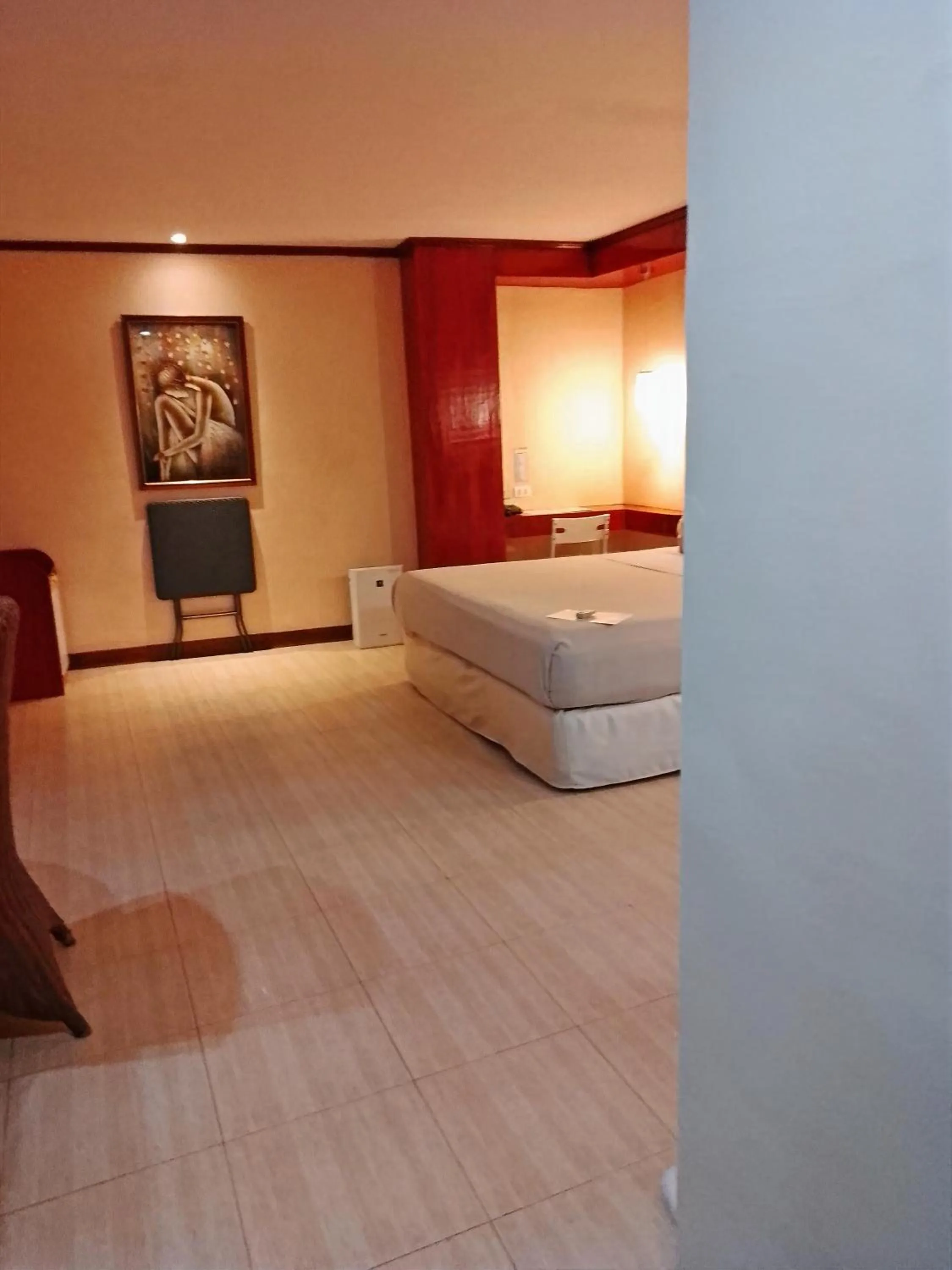 Bedroom, Bed in Cebu Dulcinea Hotel and Suites-MACTAN AIRPORT HOTEL