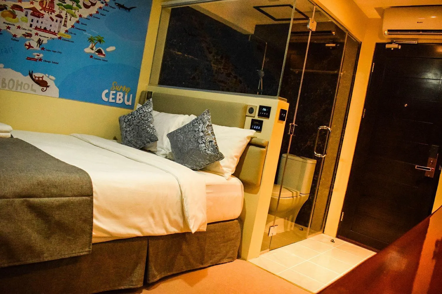 Bed in Cebu Dulcinea Hotel and Suites-MACTAN AIRPORT HOTEL