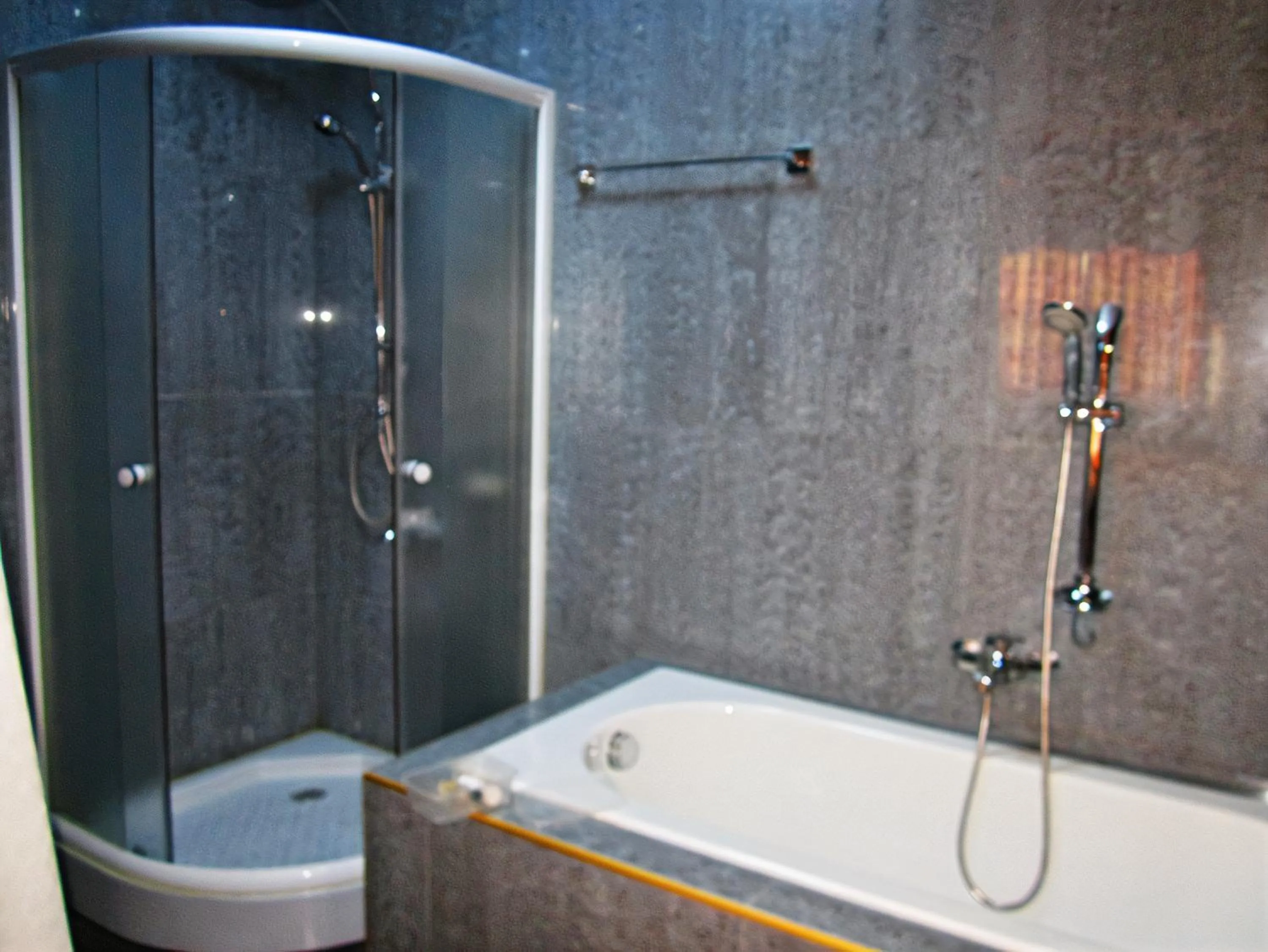 Bathroom in Cebu Dulcinea Hotel and Suites-MACTAN AIRPORT HOTEL