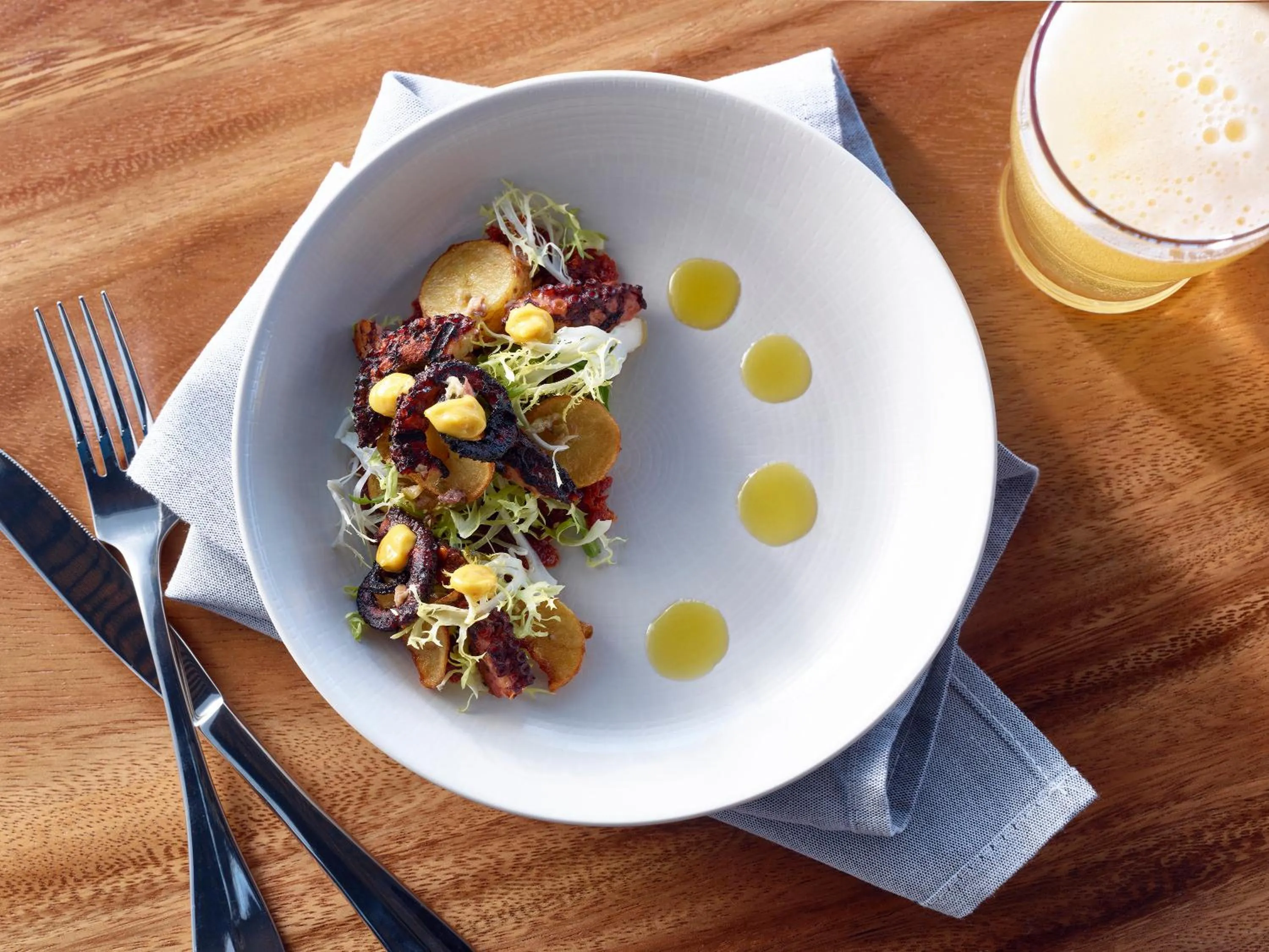 Restaurant/places to eat in Kimpton Tryon Park Hotel by IHG