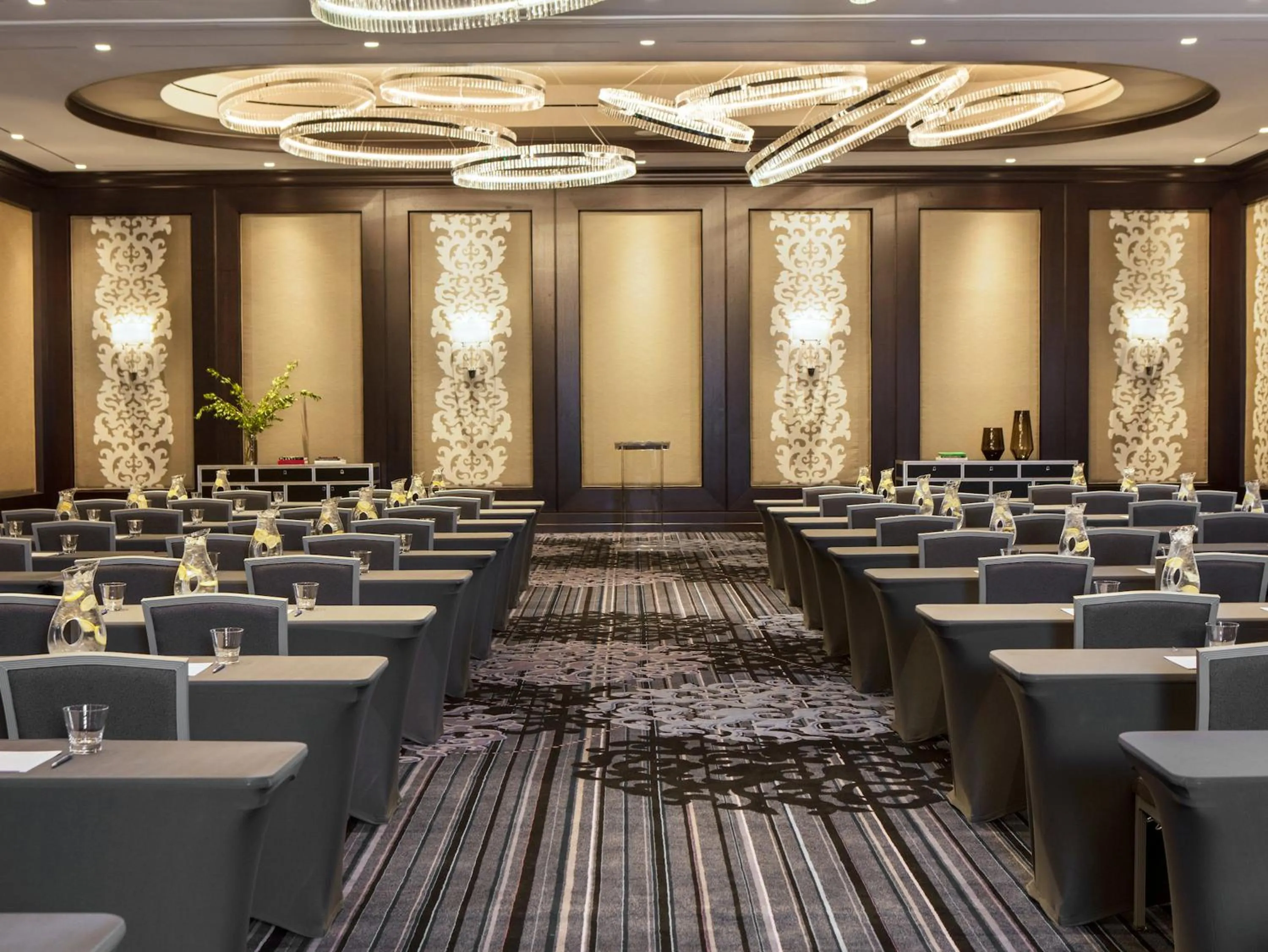Meeting/conference room in Kimpton Tryon Park Hotel by IHG
