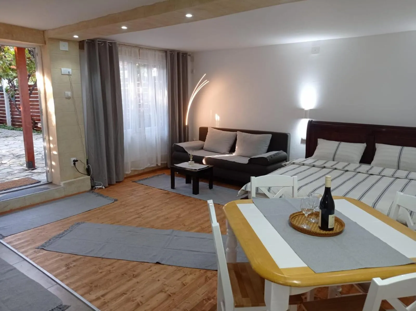 Living room, Bed in Meda Apartment