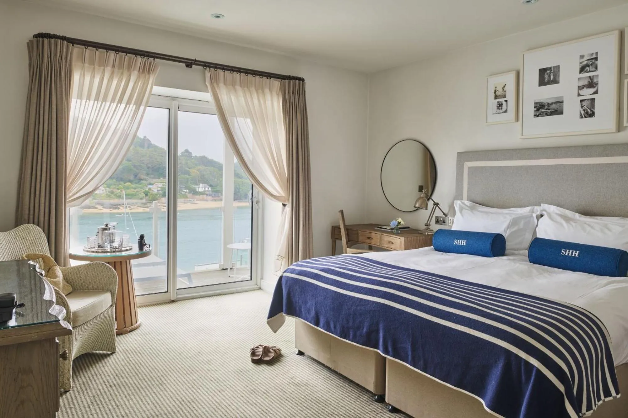 Bed in Harbour Hotel & Spa Salcombe
