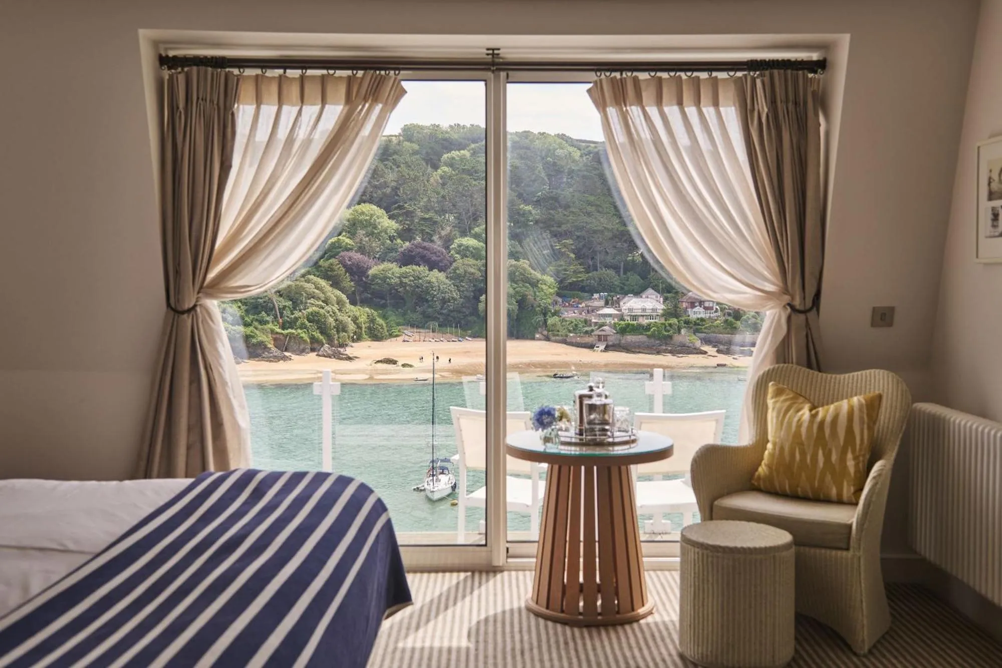 Bed in Harbour Hotel & Spa Salcombe