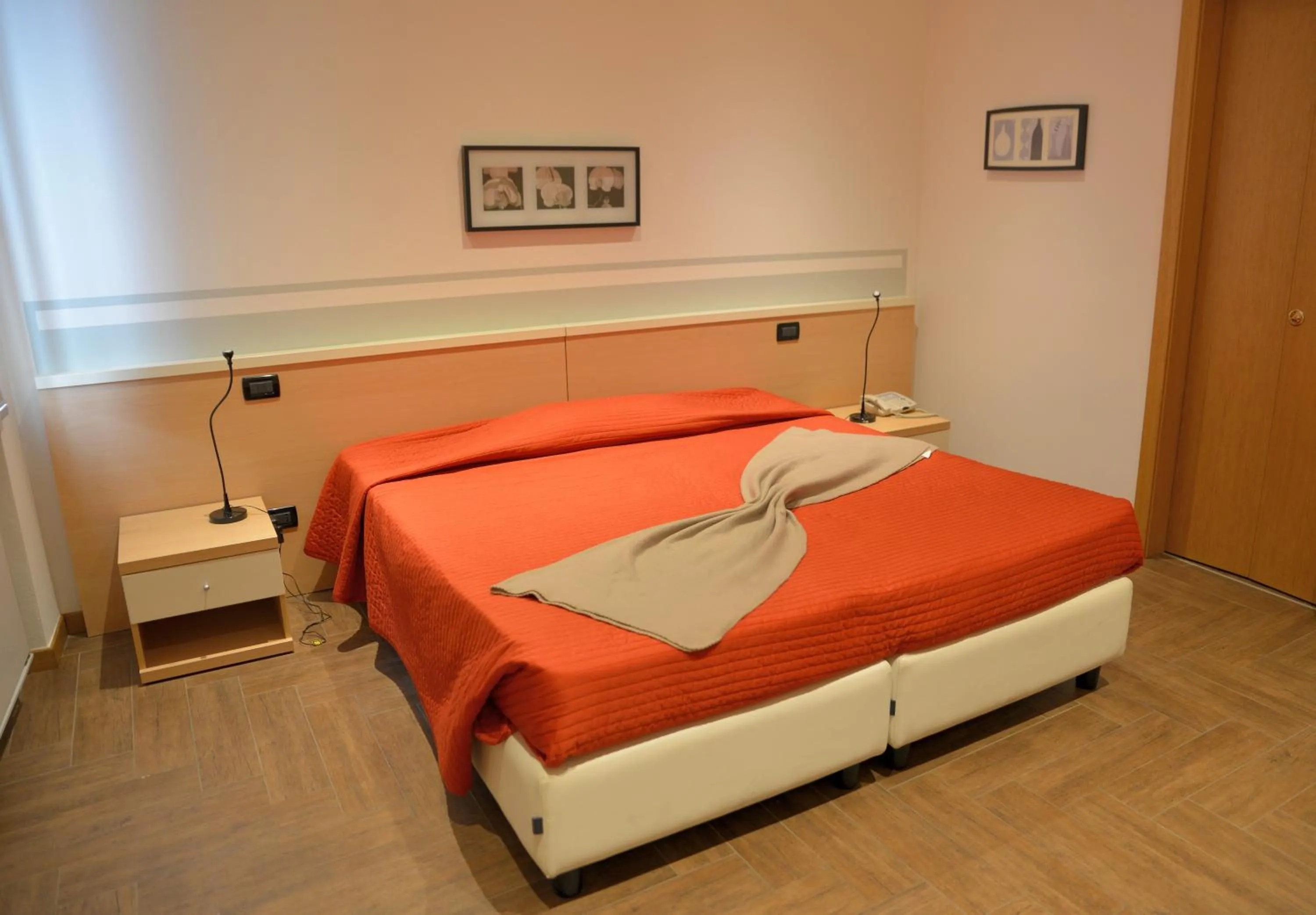 Bedroom, Bed in Ristorante Locanda Milano