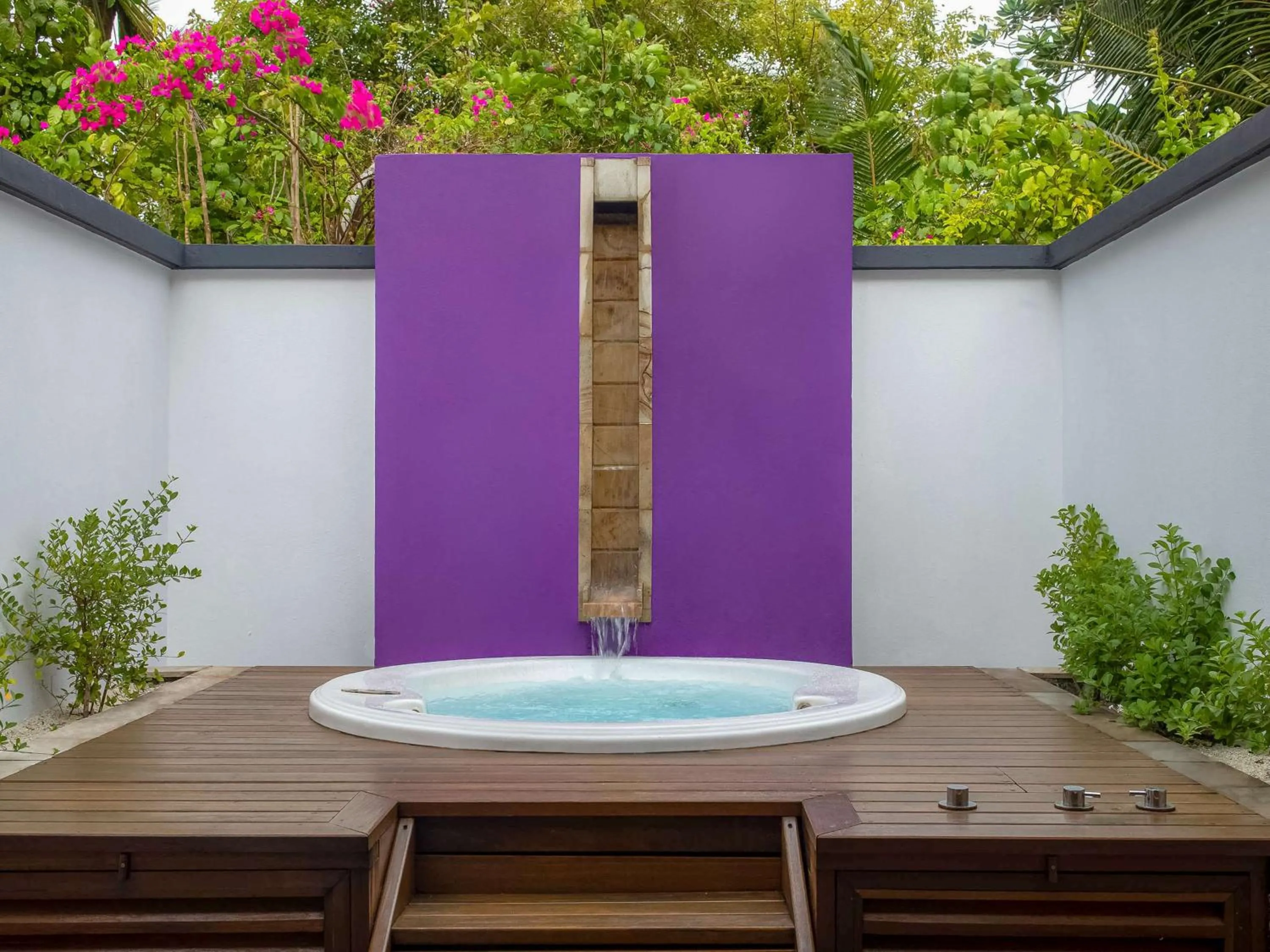 Bathroom in Dhawa Ihuru, part of Banyan Group