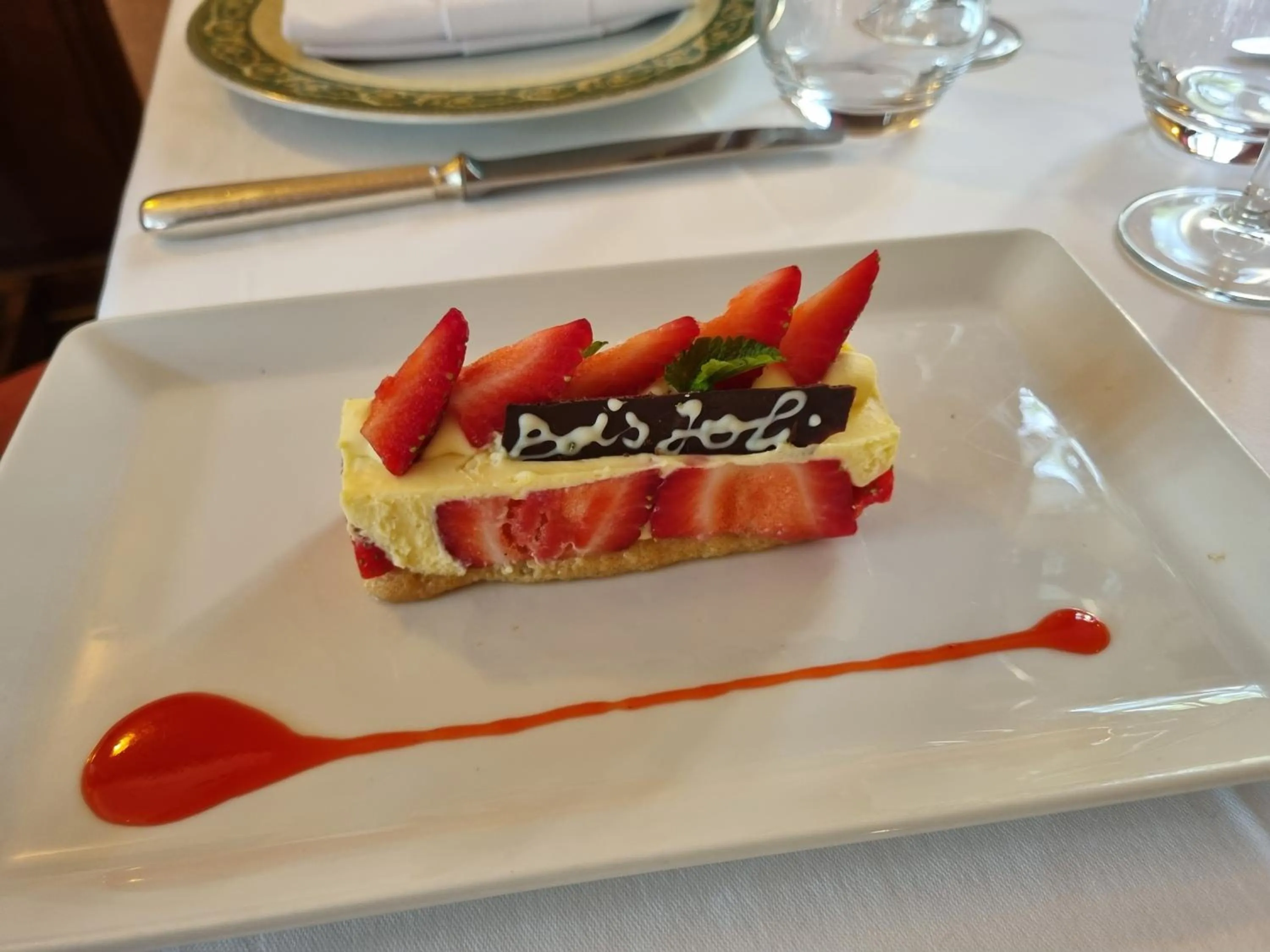 Restaurant/places to eat in La Villa Bois Joli HOTEL RESTAURANT