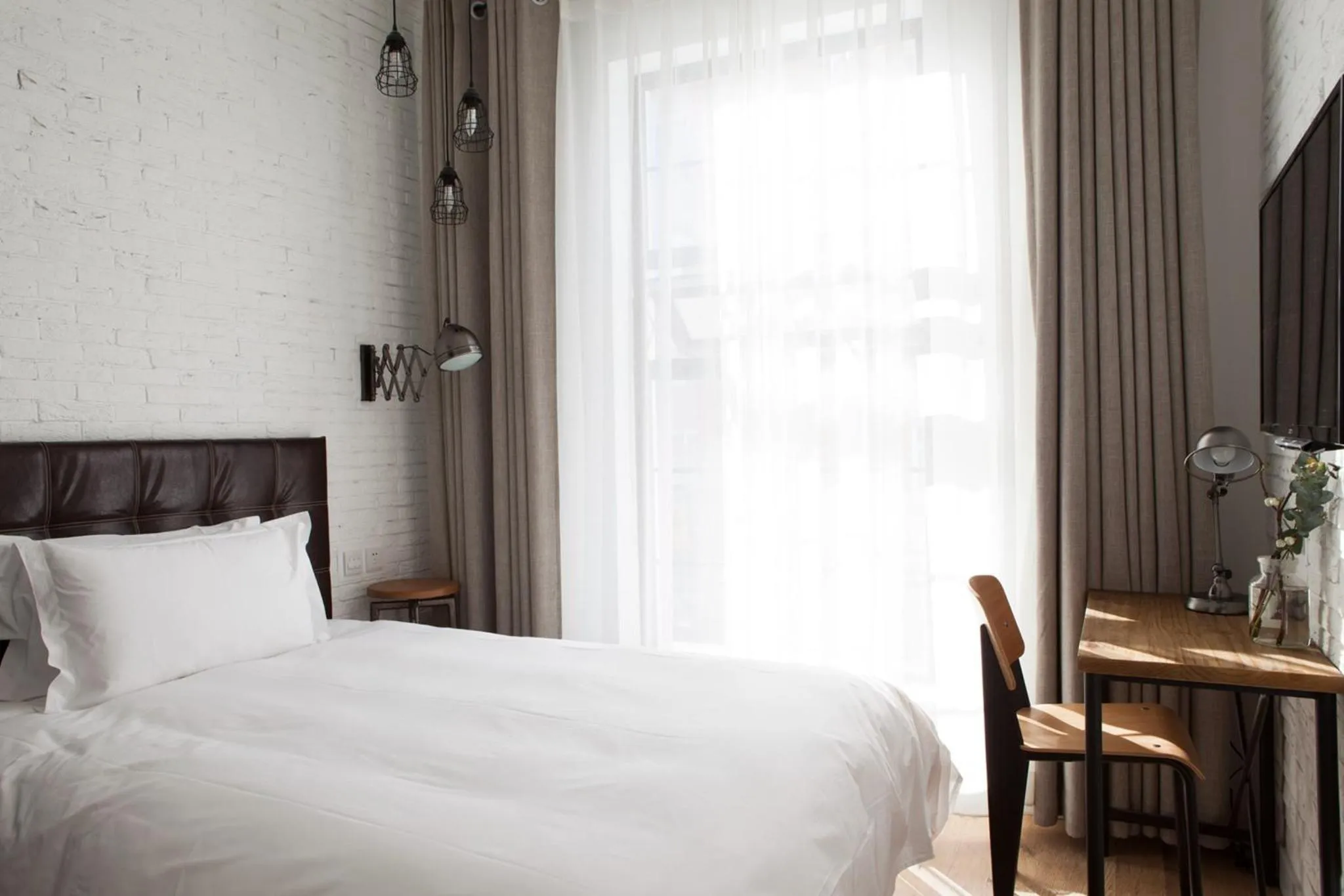 Photo of the whole room, Bed in Yi Stack Hotel Beijing