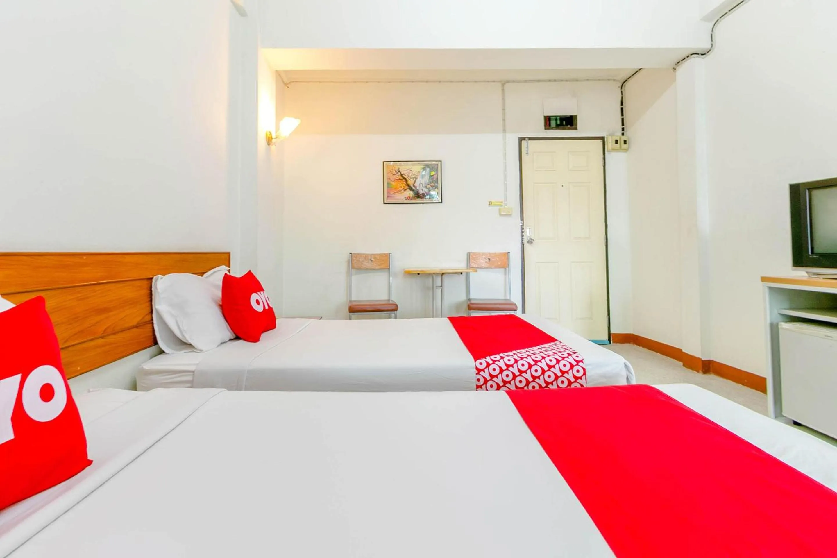 Bedroom, Bed in OYO 1161 Sathorn Mansion