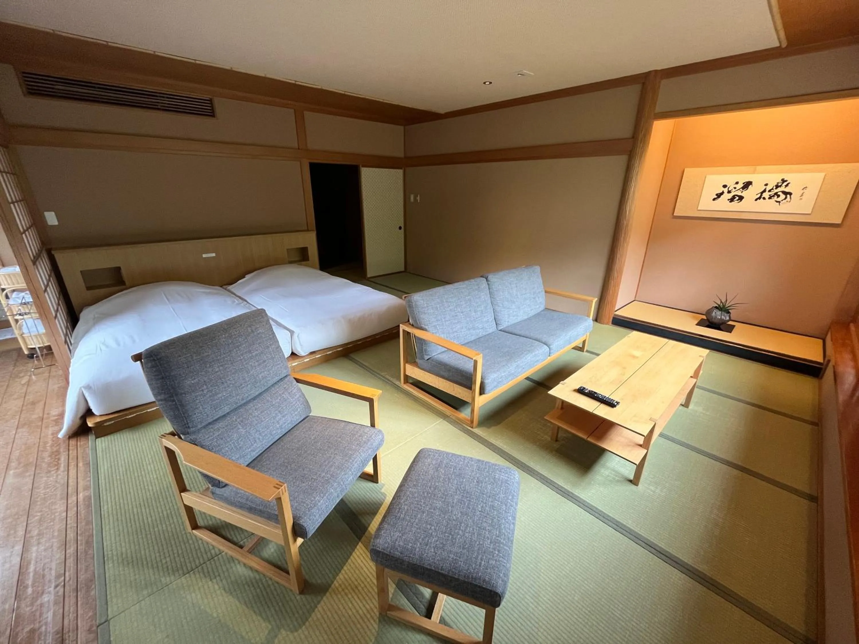 Living room, Bed in Kuriya Suizan