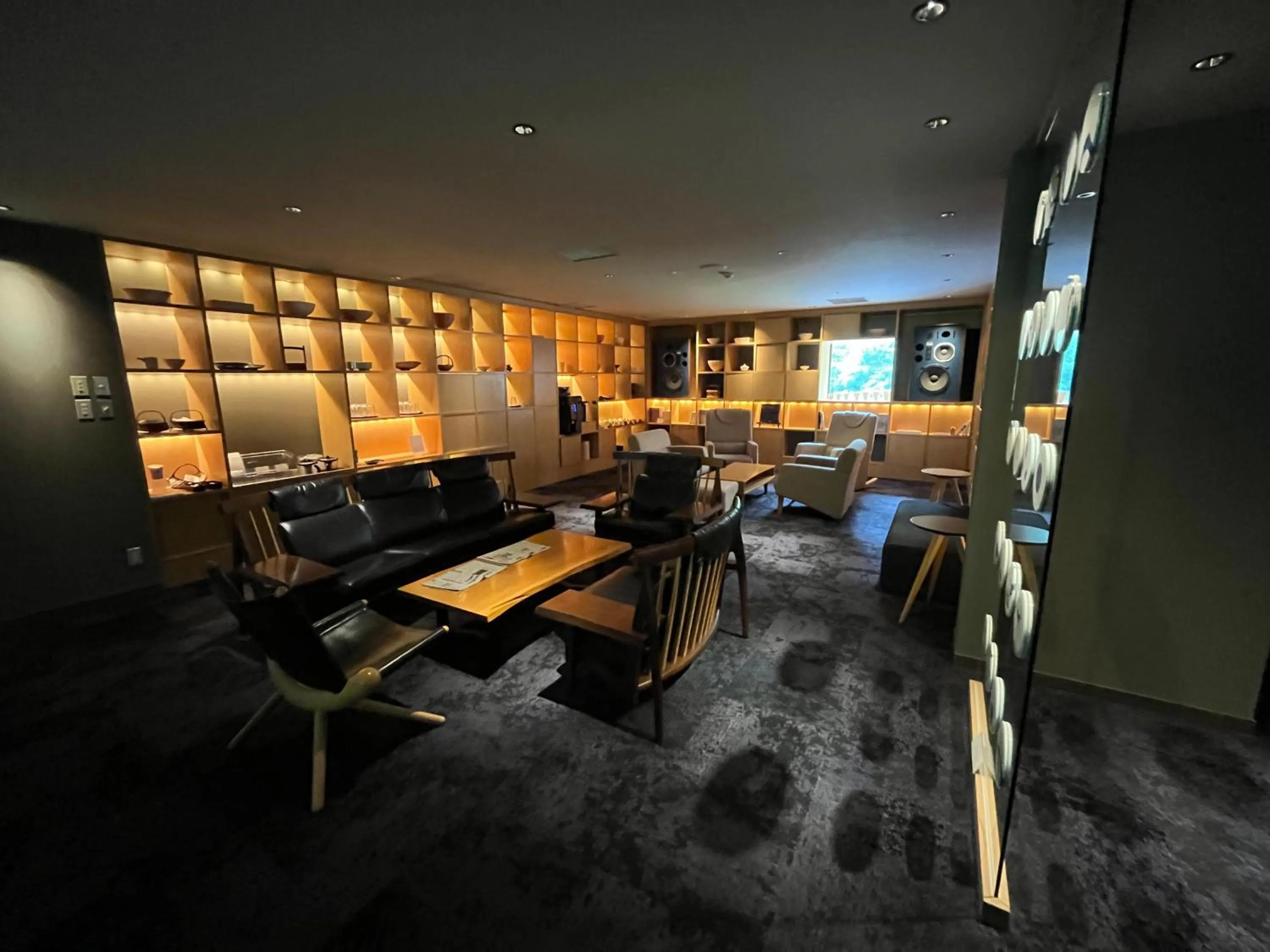 Seating area in Kuriya Suizan