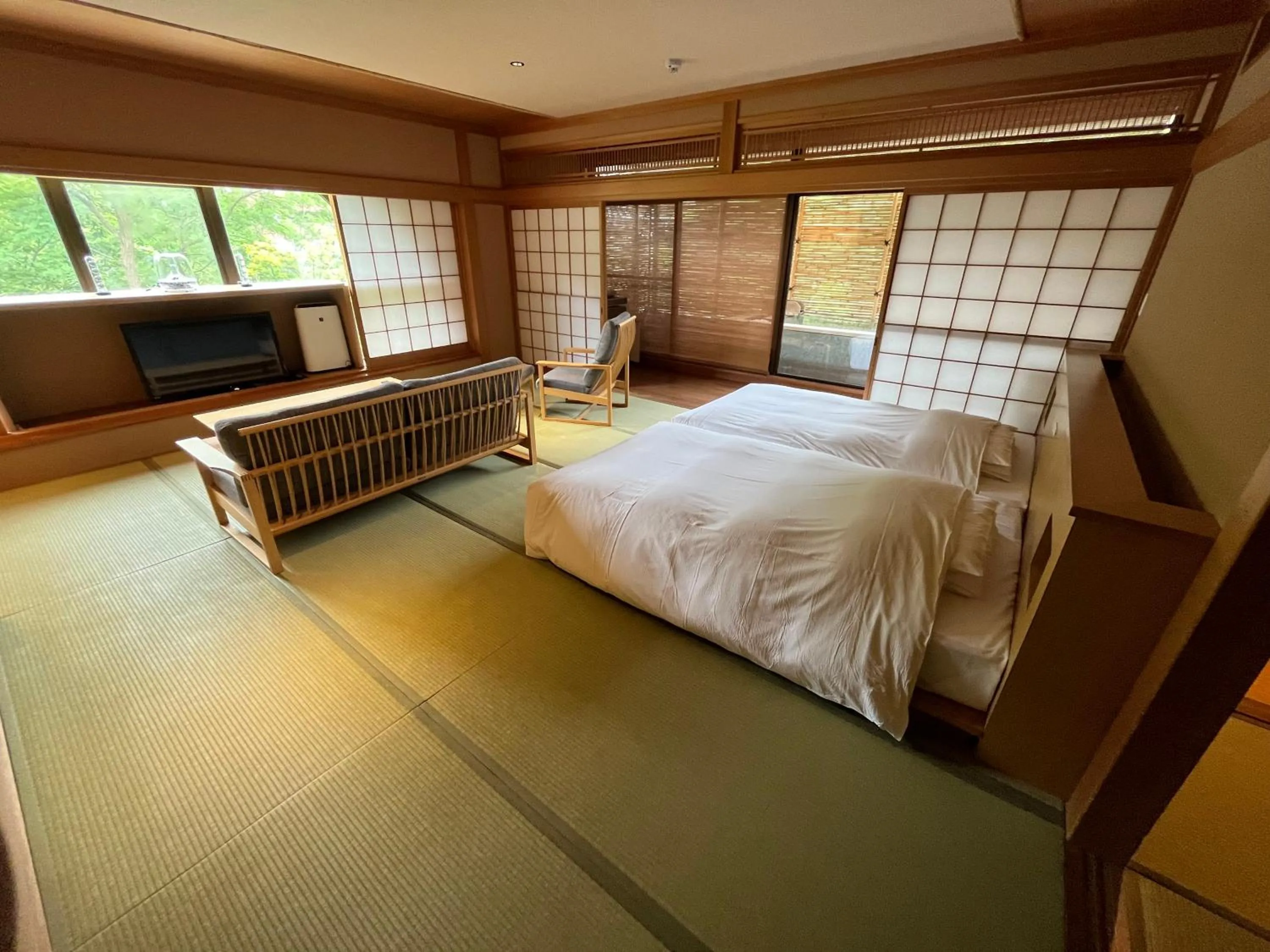 Bedroom, Bed in Kuriya Suizan