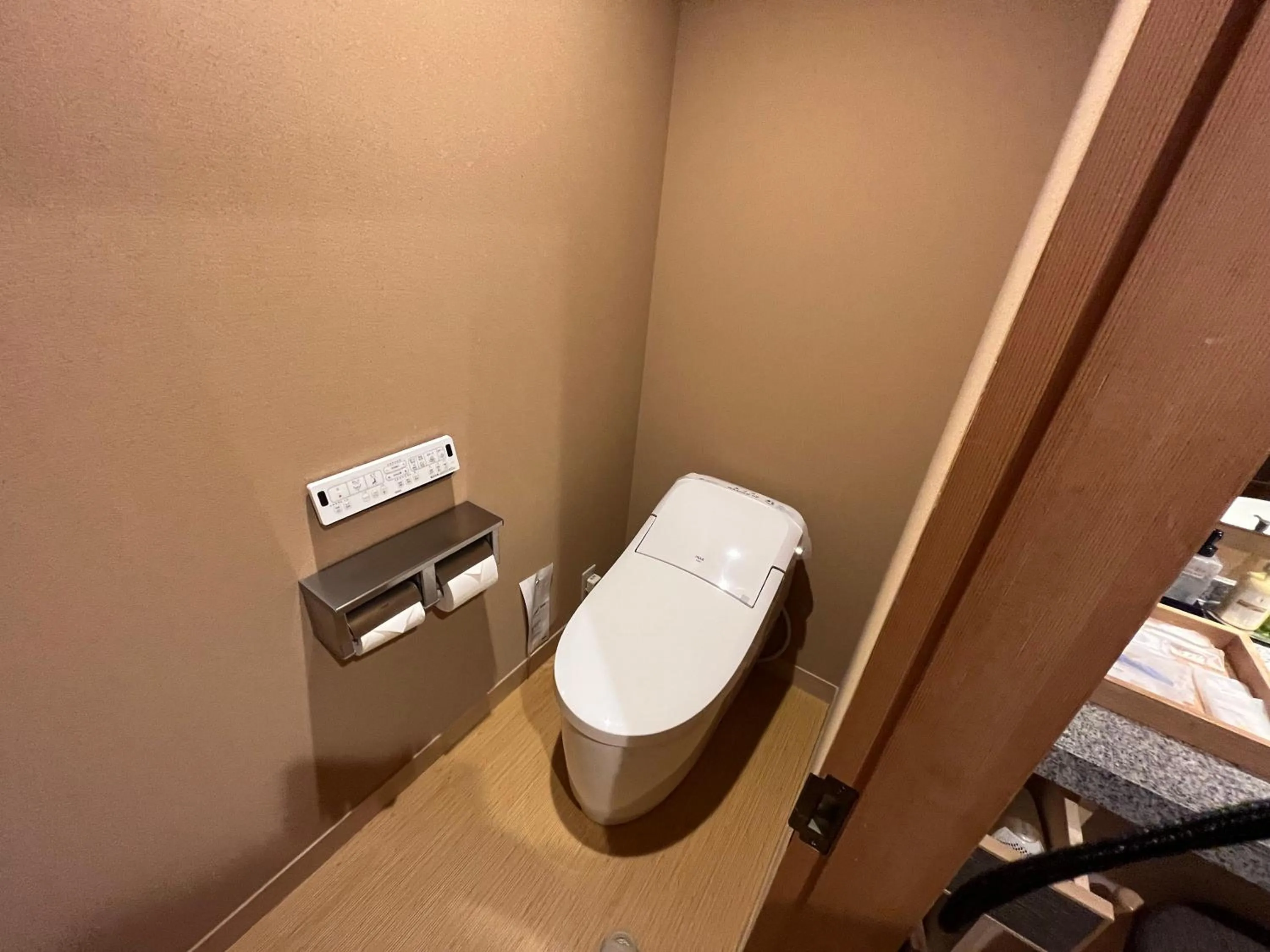 Toilet in Kuriya Suizan