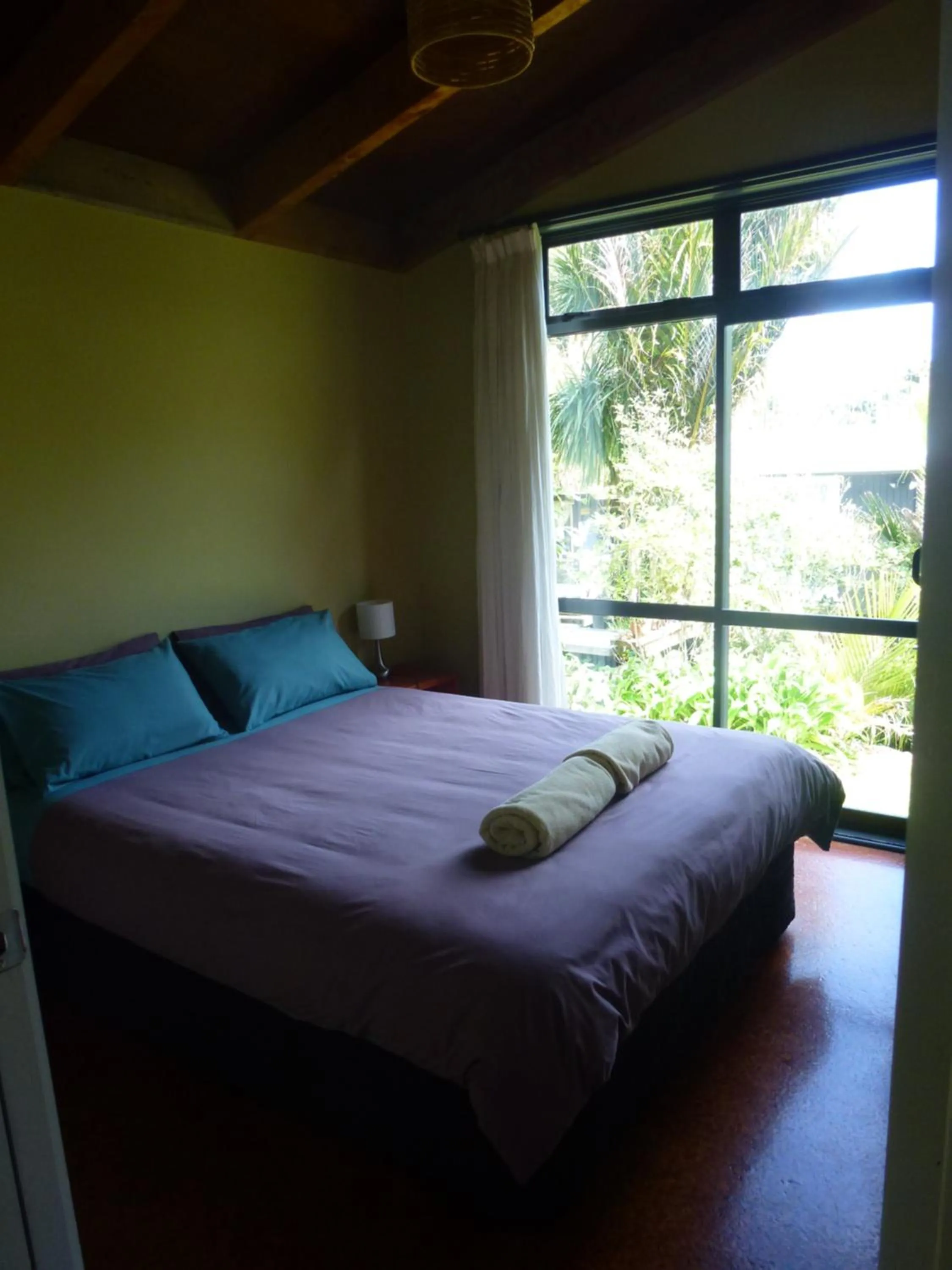 Bedroom, Bed in Piha Beachstay Accommodation