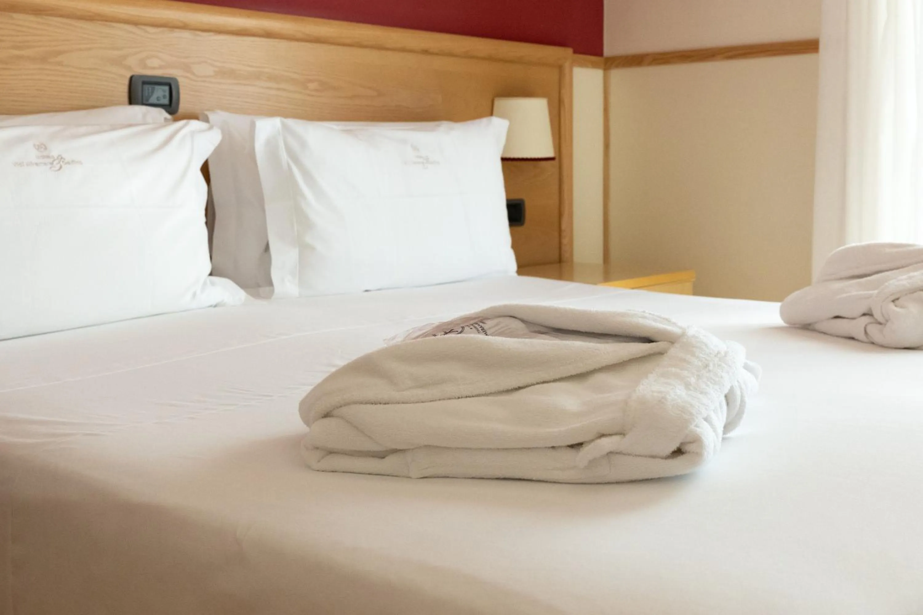 Bed in Hotels Vidi Miramare & Delfino