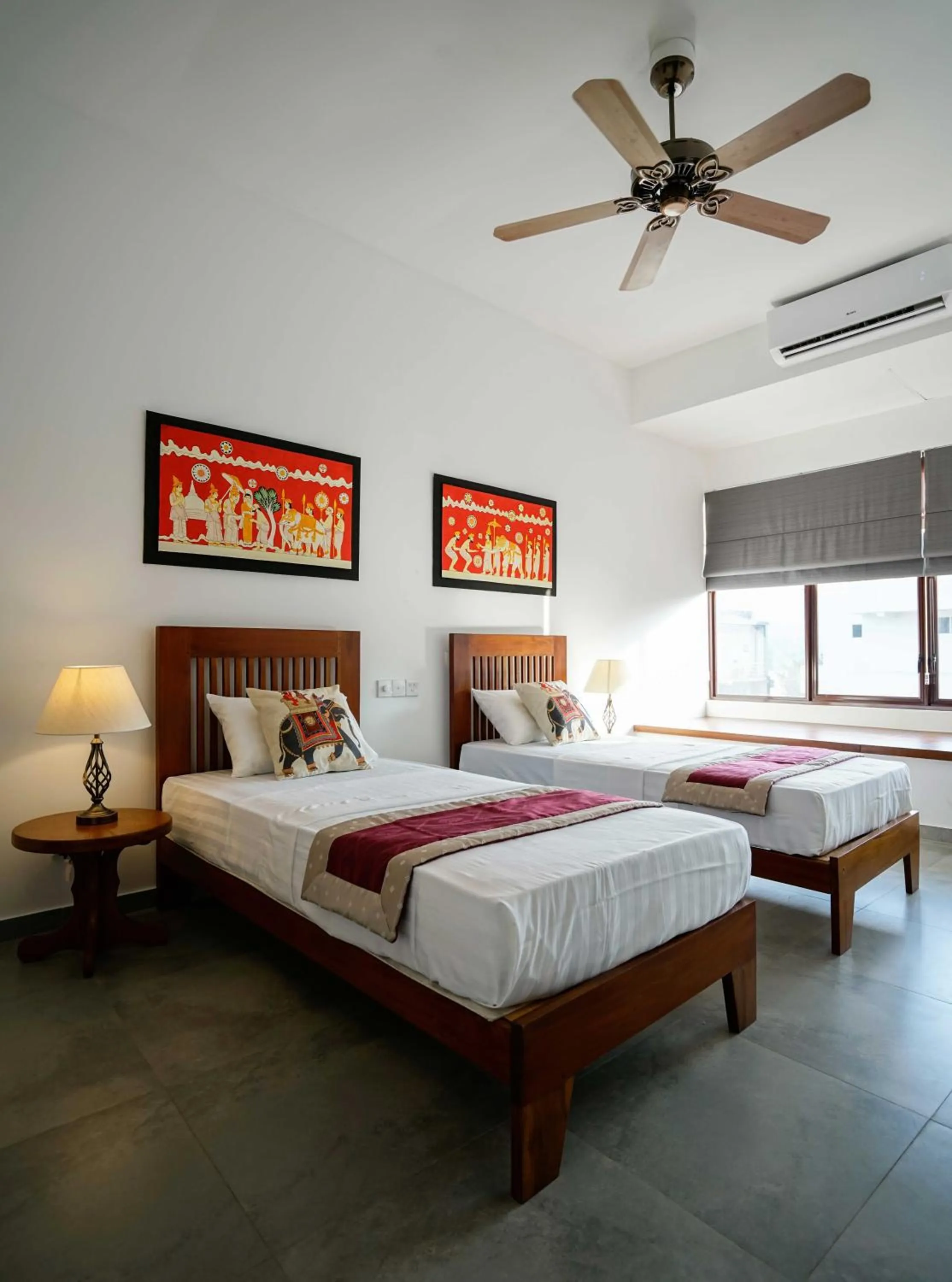 Photo of the whole room, Bed in Atelier