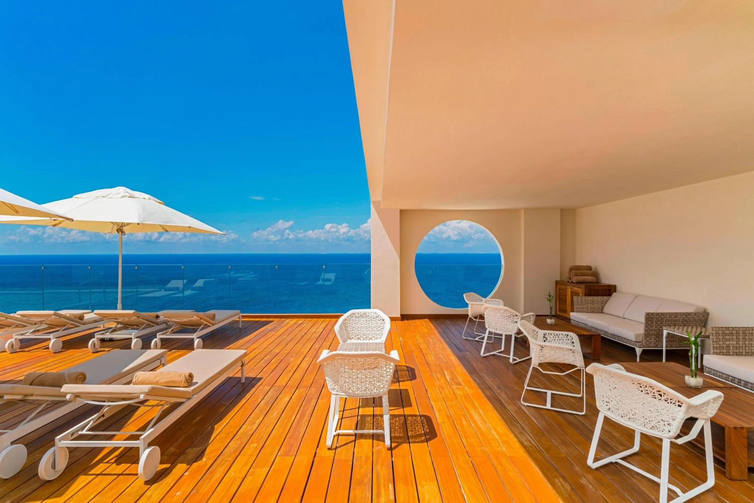 Lounge or bar in The Westin Cozumel