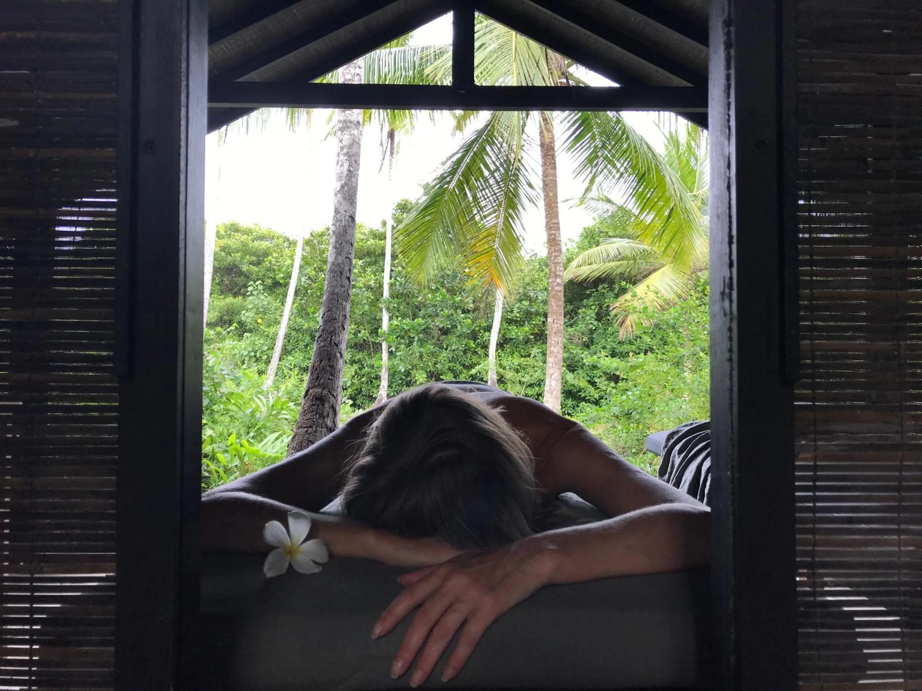Massage in KAJU GREEN eco lodges