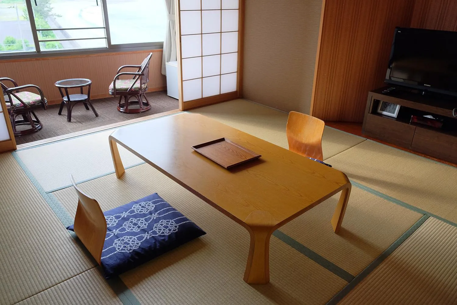 Photo of the whole room in Sunrise Katsuura