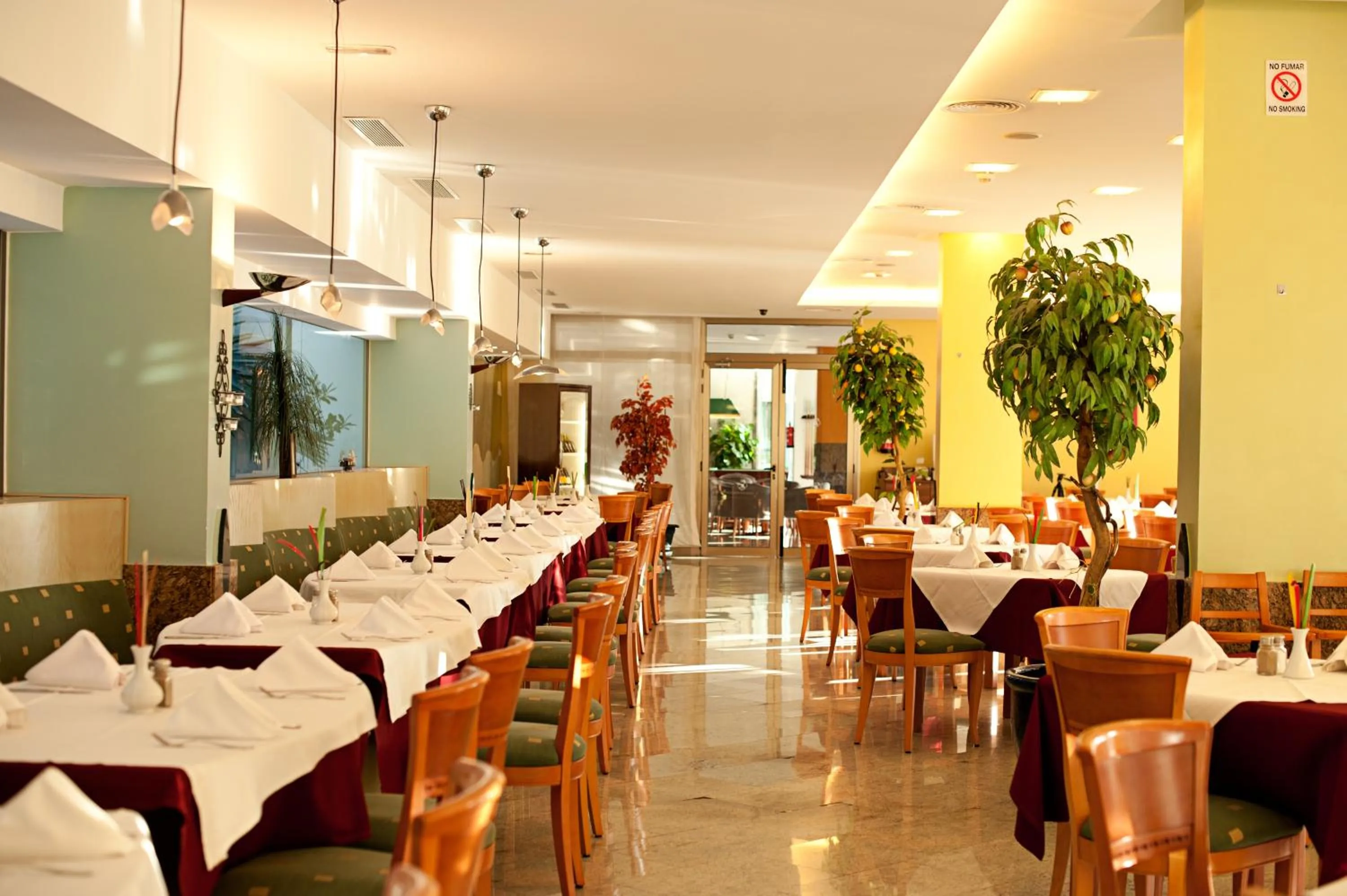 Dining area in Hotel LIVVO Costa Taurito & Aquapark