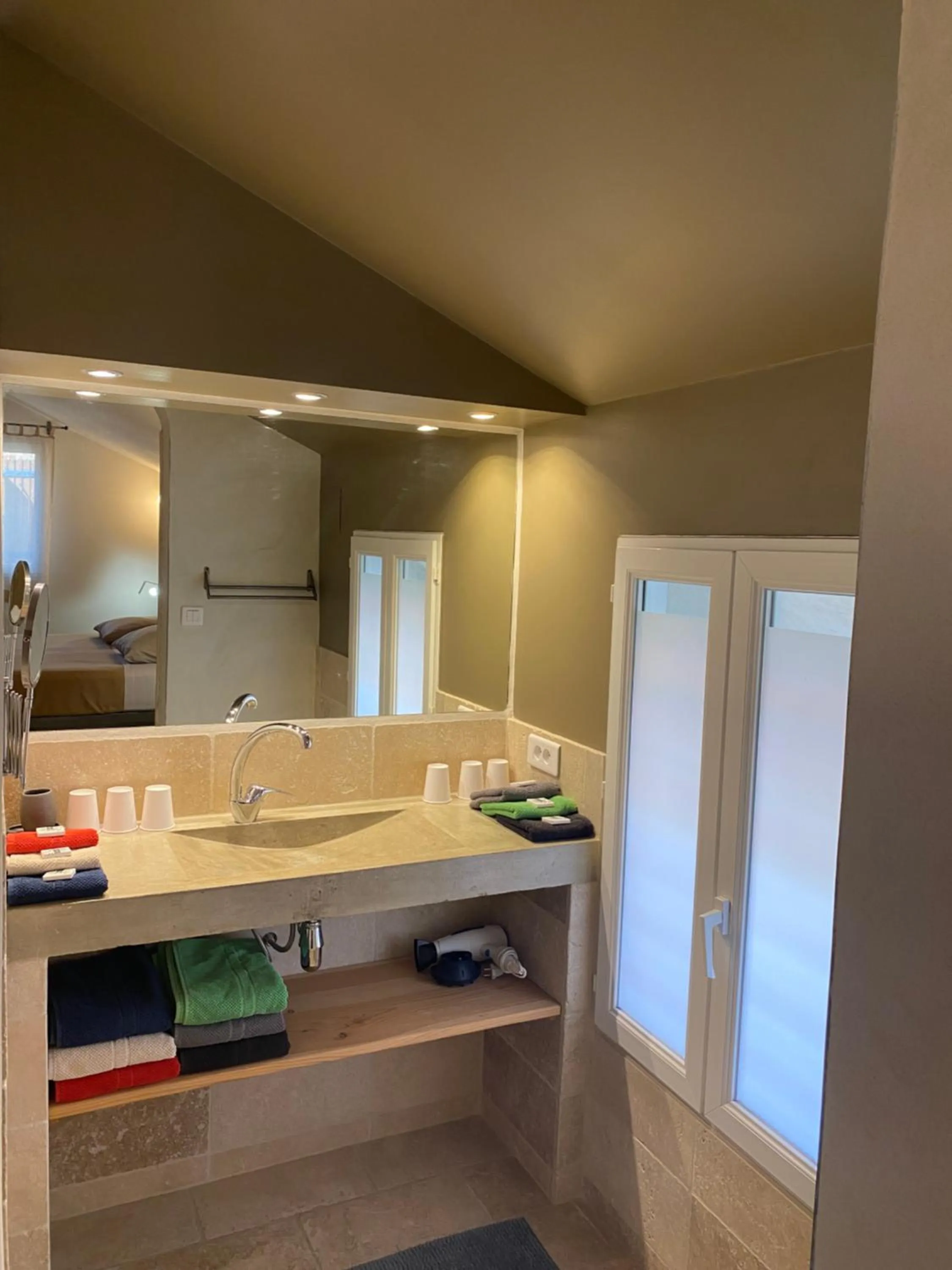 Bathroom in L'atelier B&B