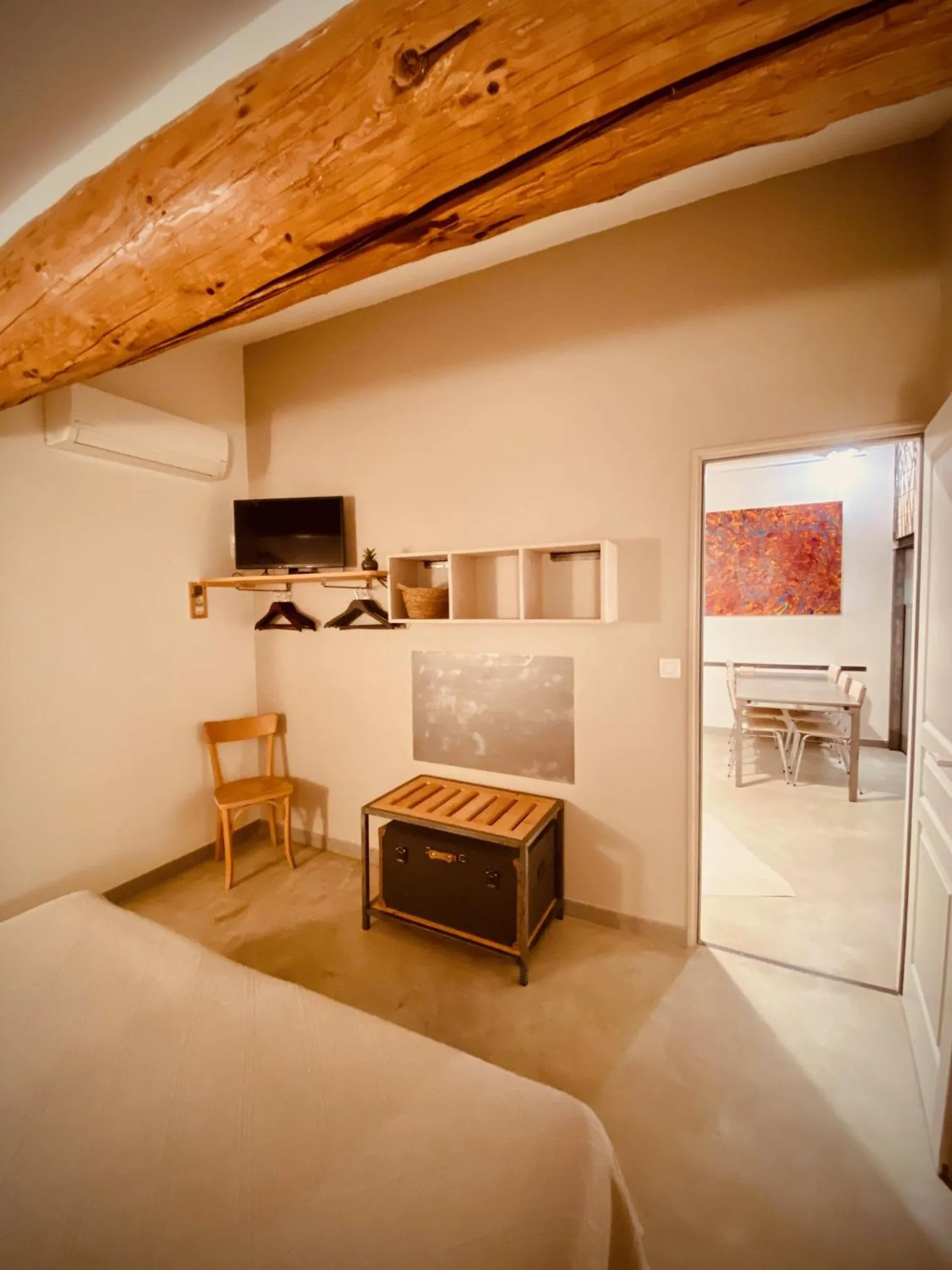 Photo of the whole room in L'atelier B&B