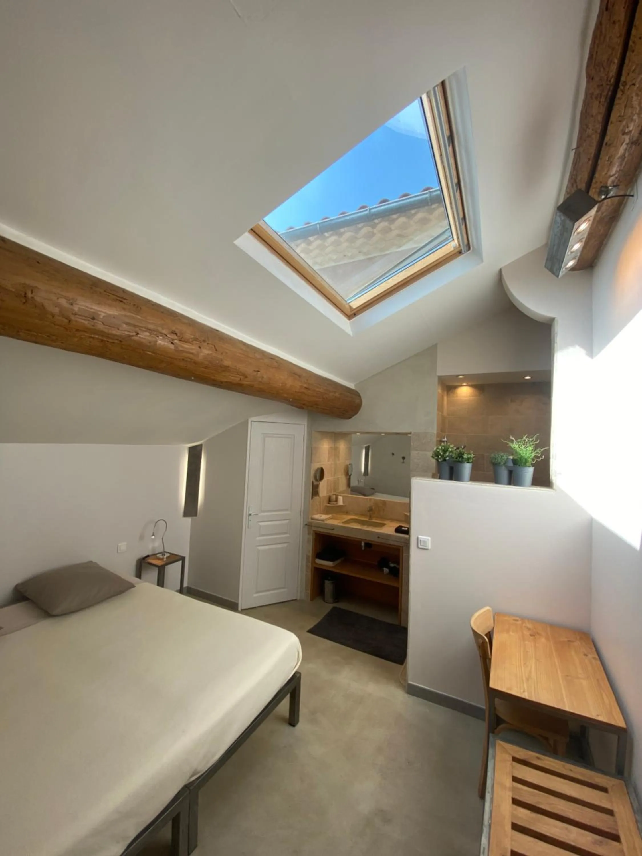 Photo of the whole room in L'atelier B&B