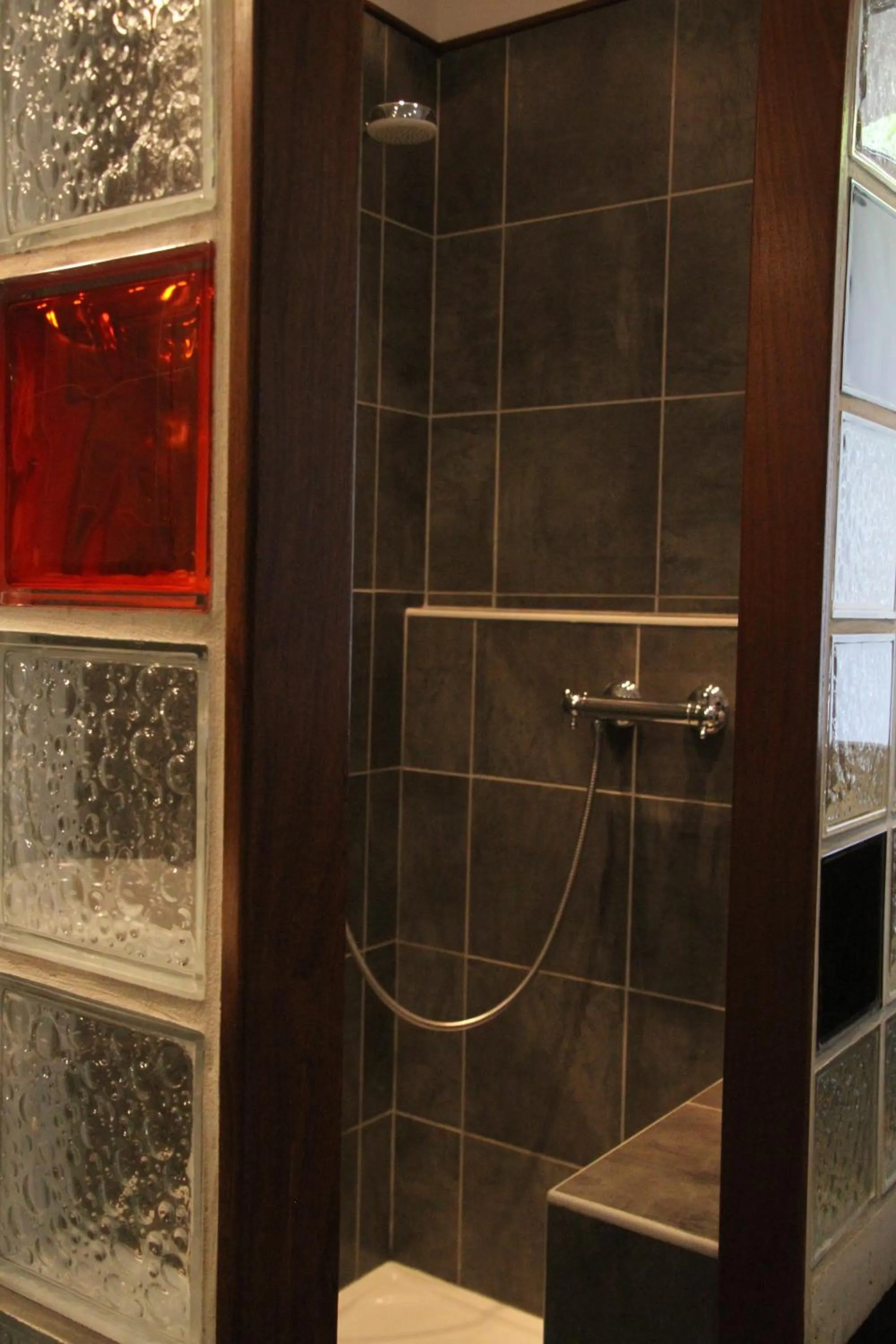 Shower in L'atelier B&B